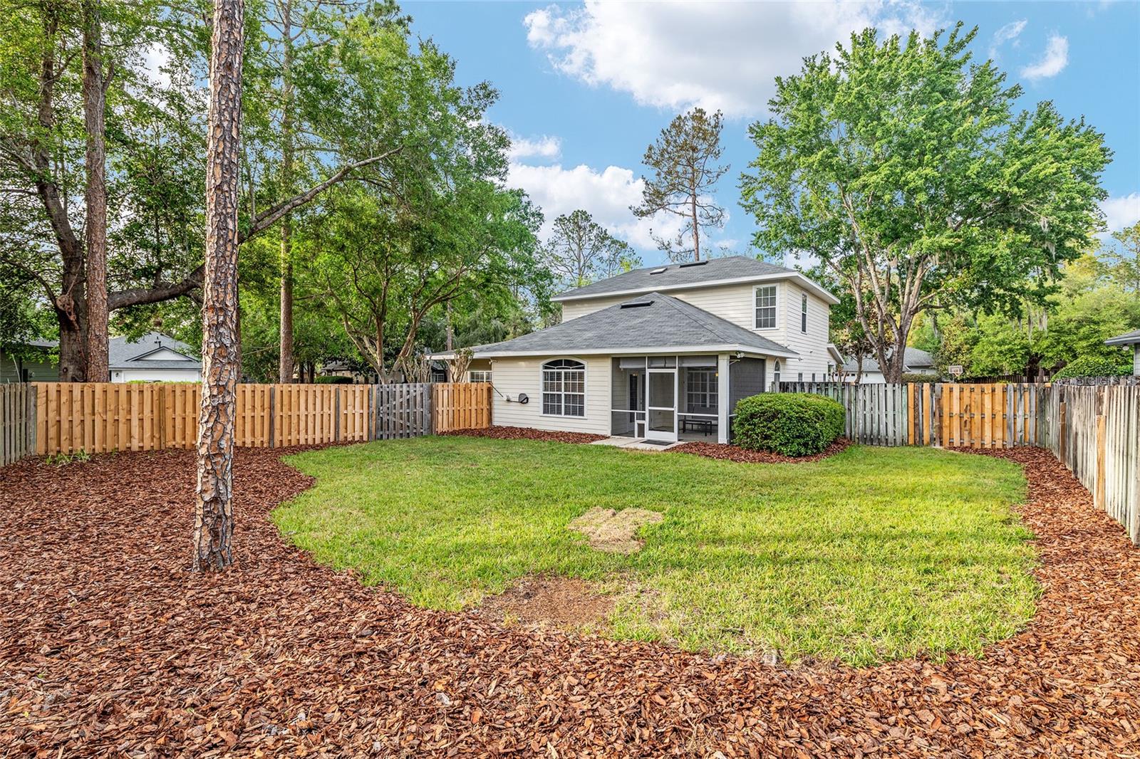 MENTONE - Residential