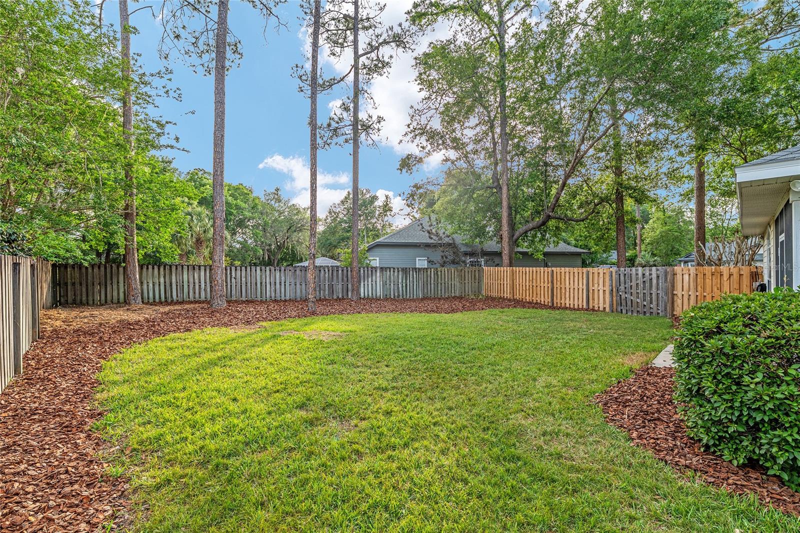 MENTONE - Residential