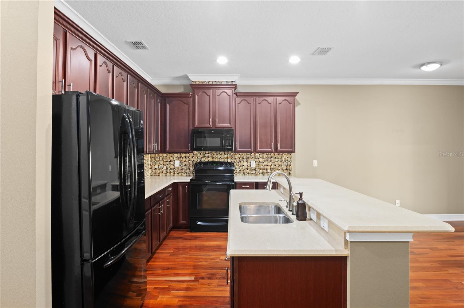5412 FACTORS WALK DRIVE