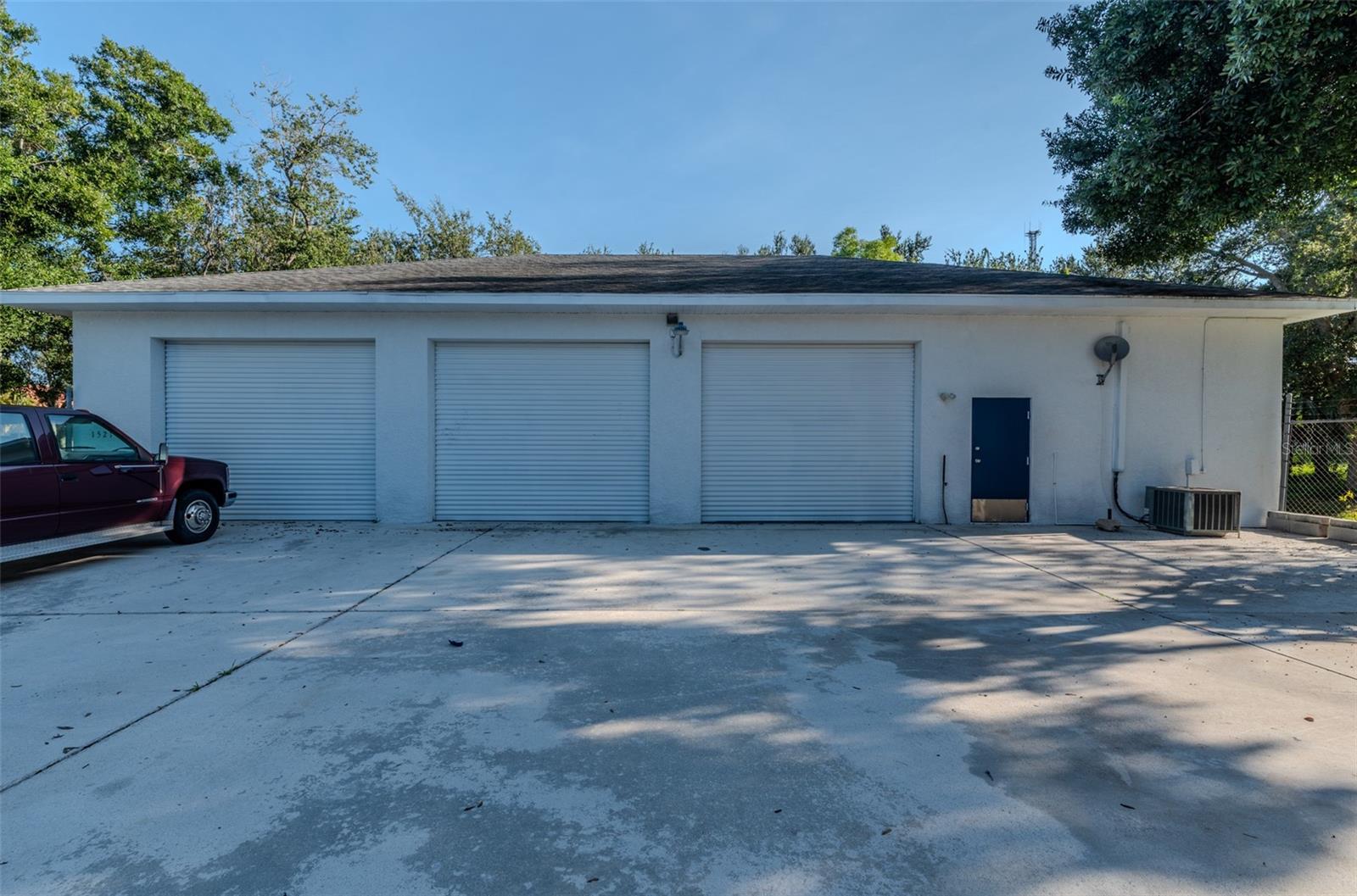 PORT ST LUCIE INDUST PARK UNIT 1 1ST REP LT 2 - Commercial Sale