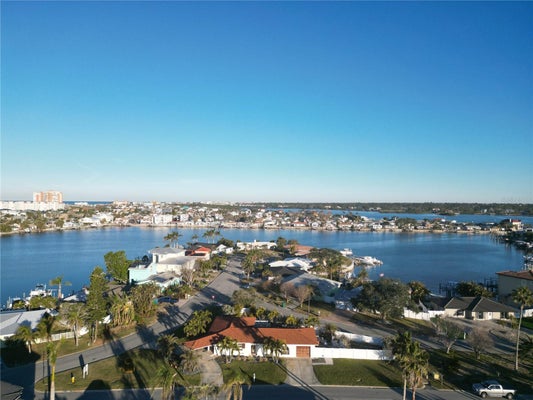 430 173RD AVE E, NORTH REDINGTON BEACH, FL 33708 - Image 0138db064ea623dcd2e25e3f40912053/2022723436