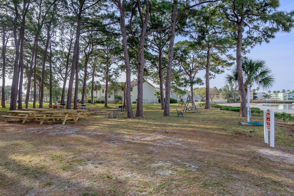 MEDITERRANEAN MANORS - Residential