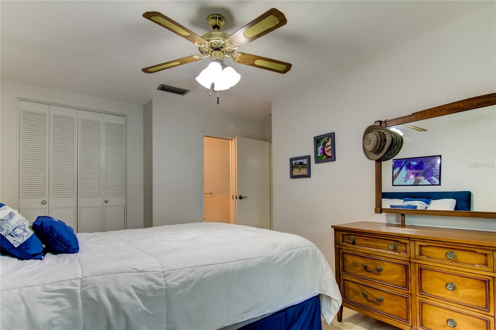 MEDITERRANEAN MANORS - Residential