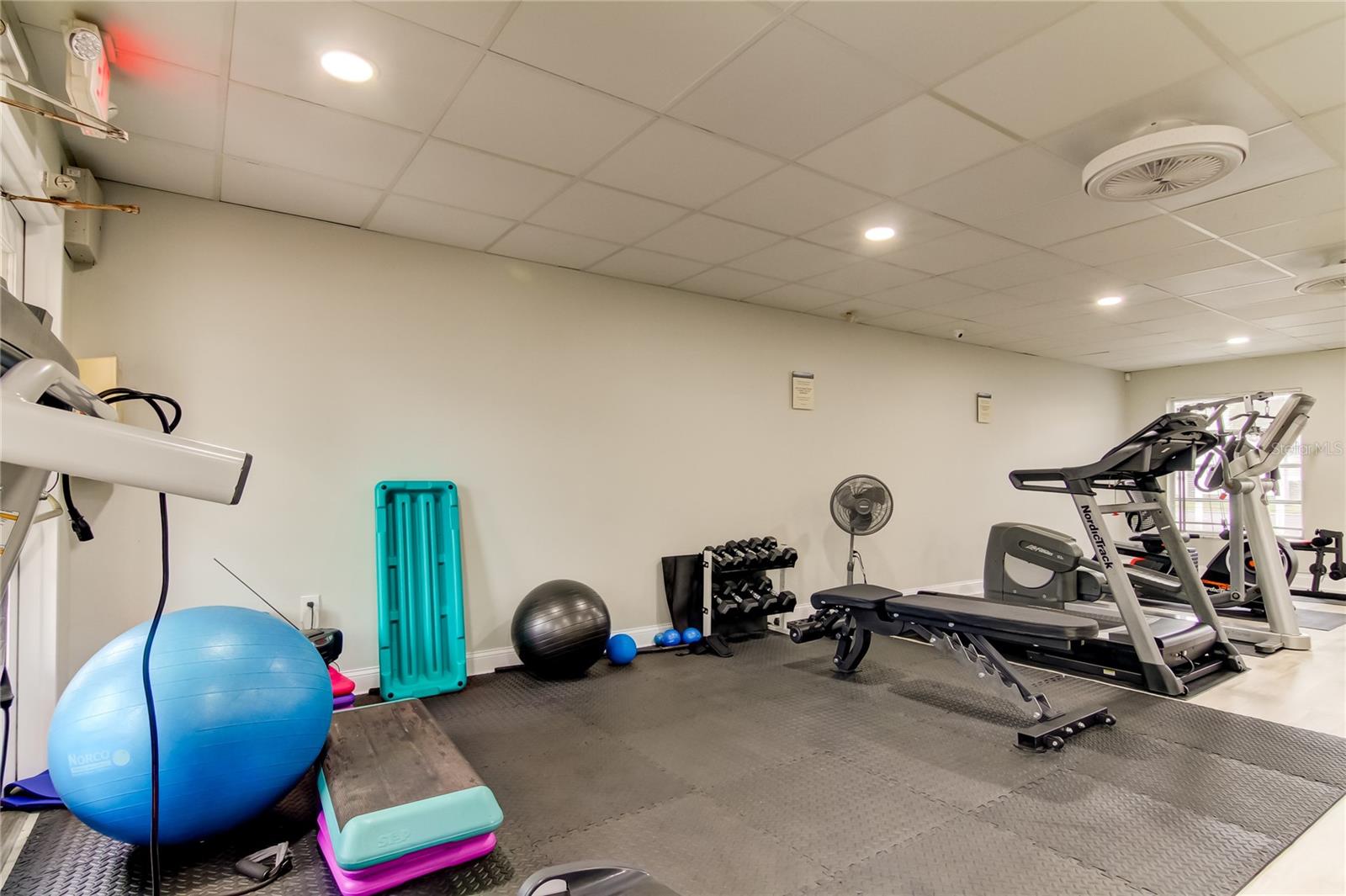 MEDITERRANEAN MANORS - Residential