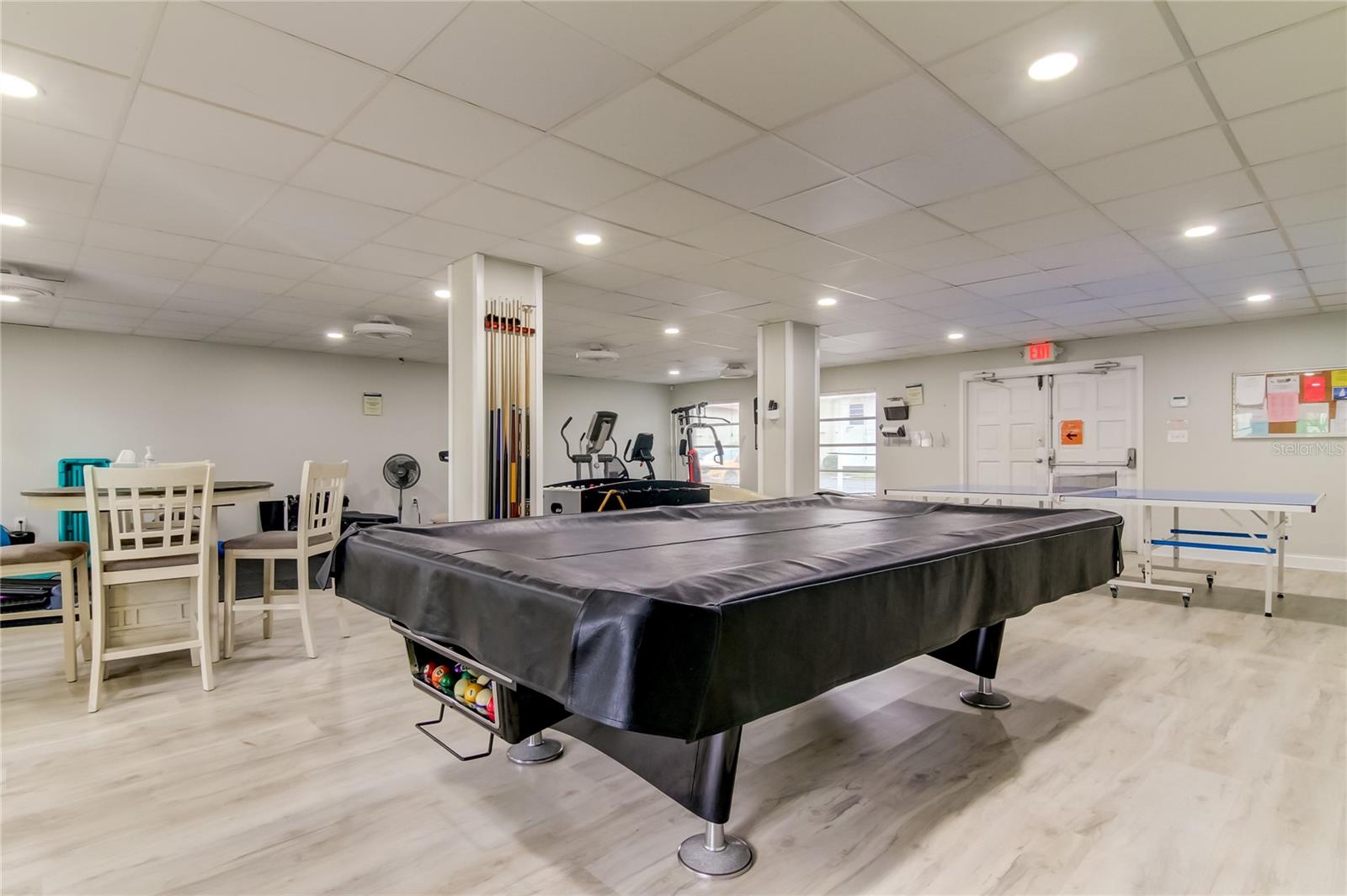 MEDITERRANEAN MANORS - Residential