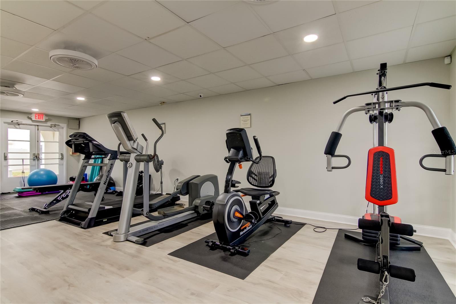 MEDITERRANEAN MANORS - Residential