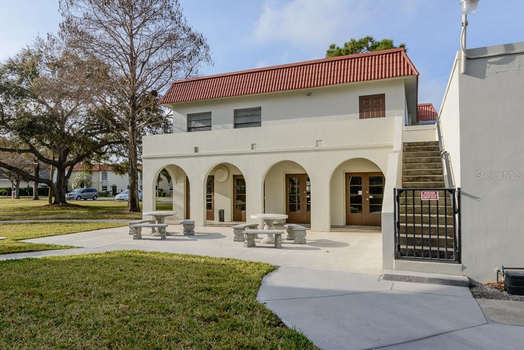 MEDITERRANEAN MANORS - Residential