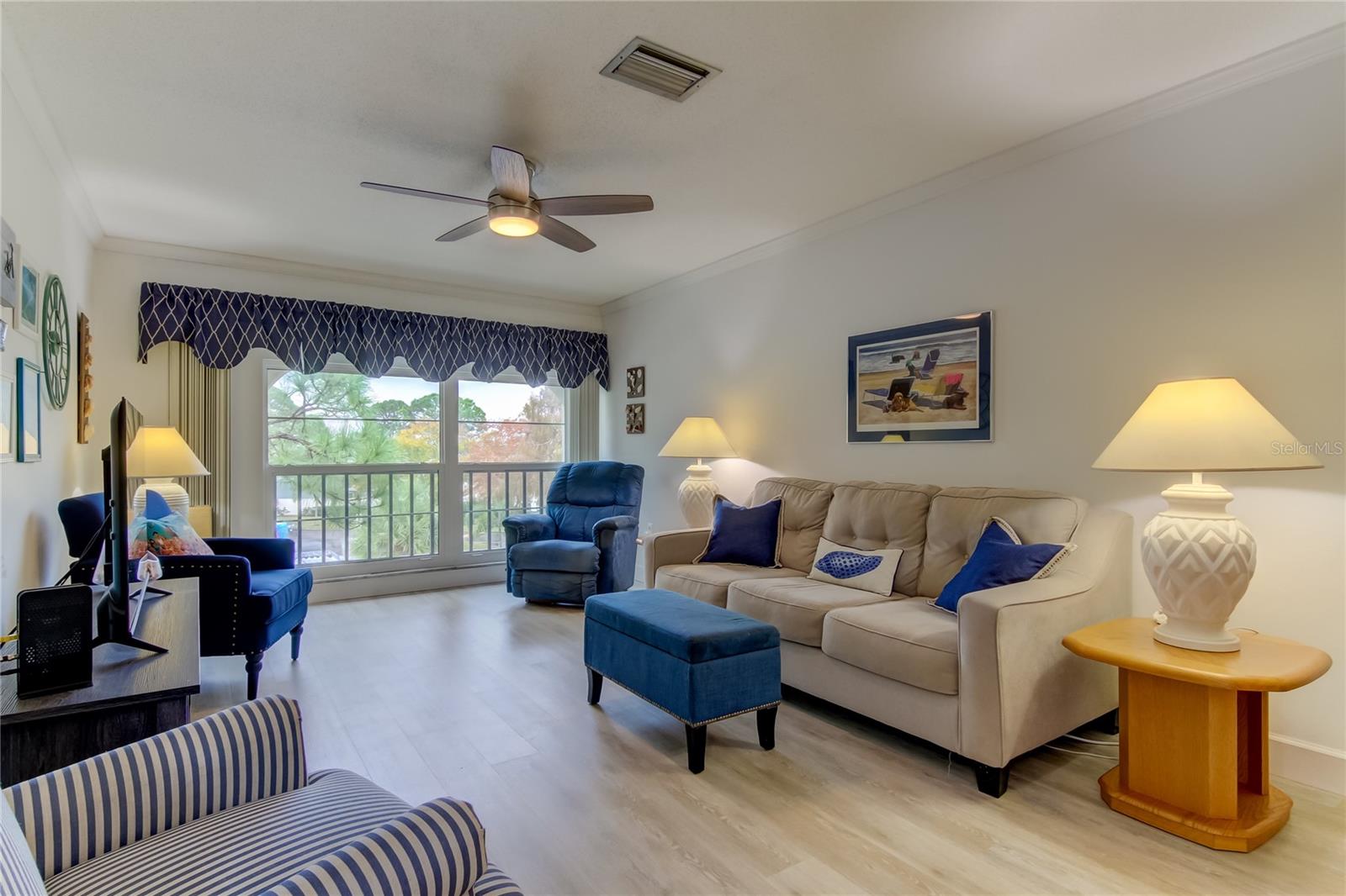 MEDITERRANEAN MANORS - Residential