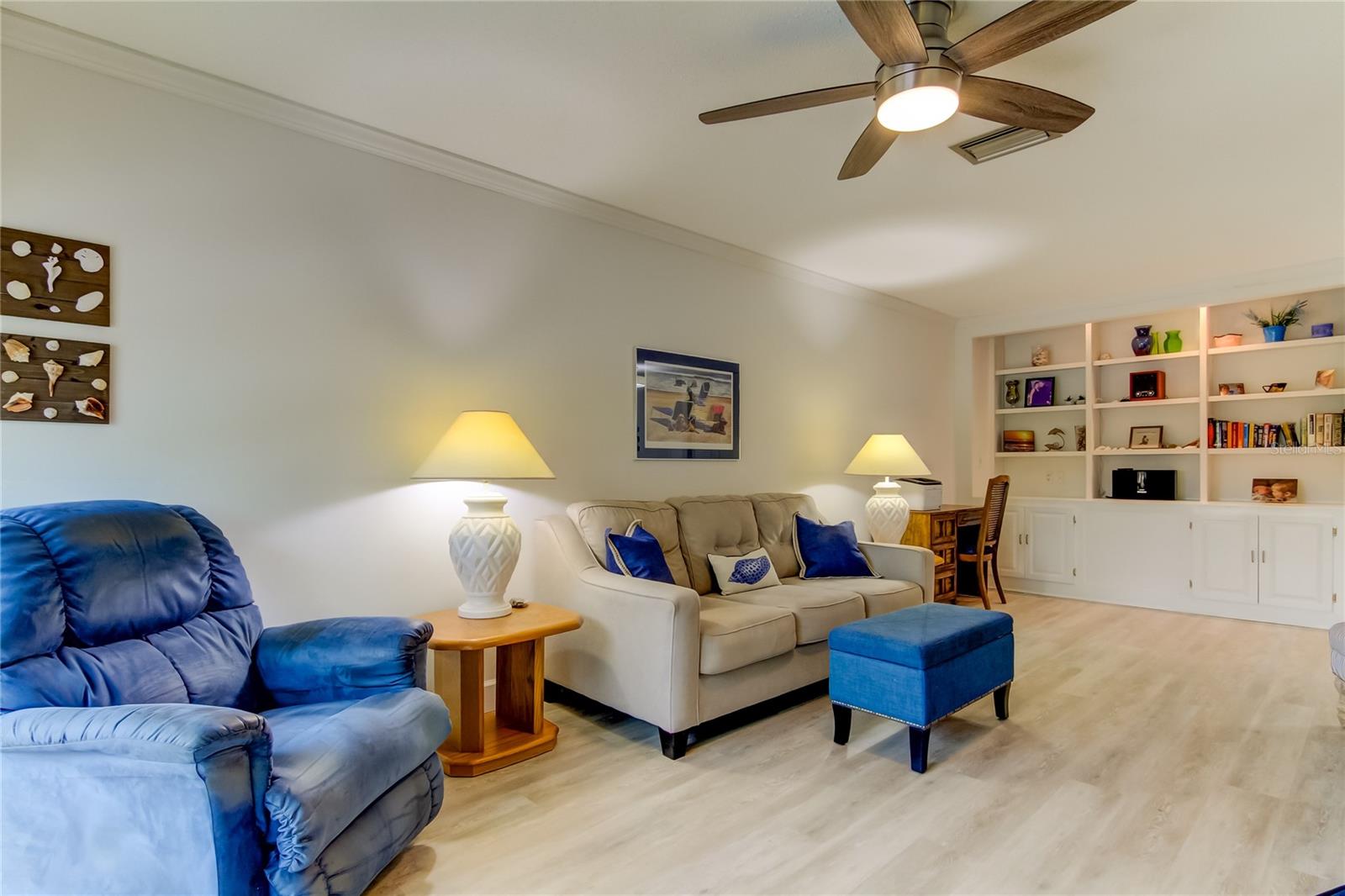 MEDITERRANEAN MANORS - Residential