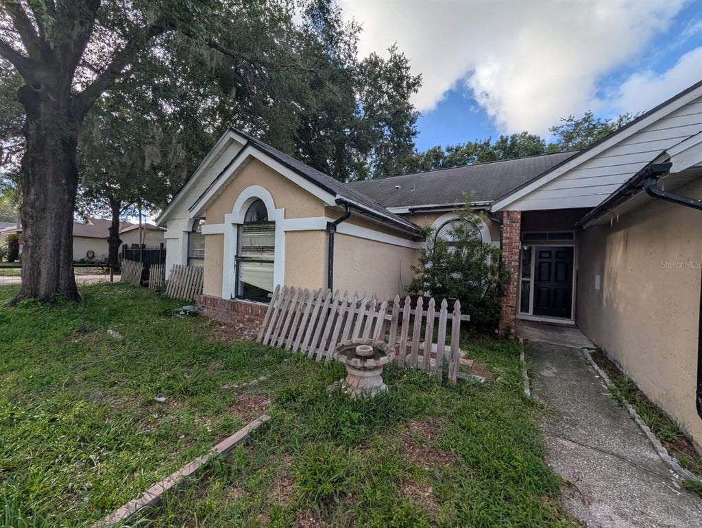 Photo of 3486 Hillmont Circle, Orlando, FL 32817 (MLS # O6443309)