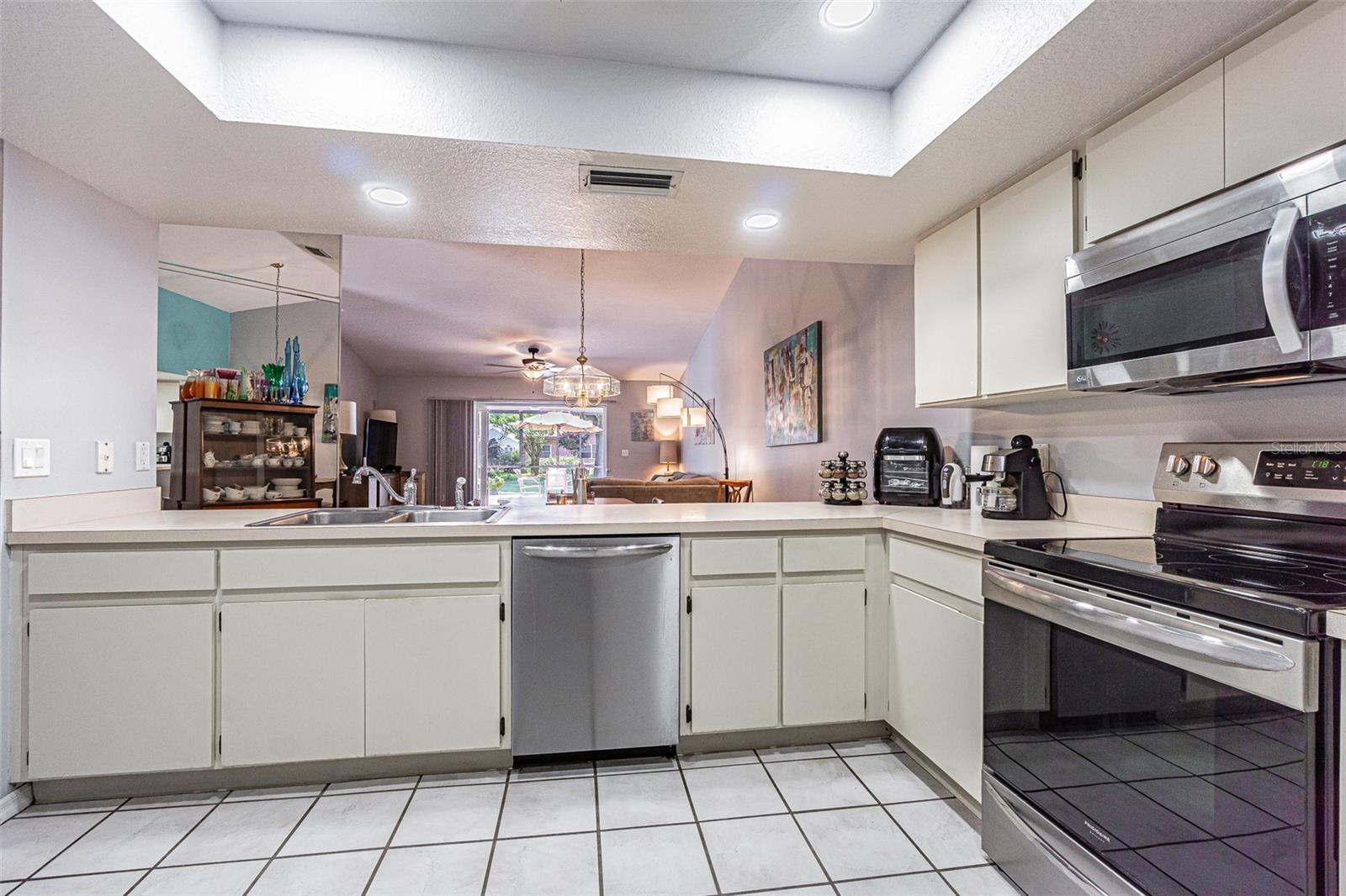 SILVER OAKS - Residential