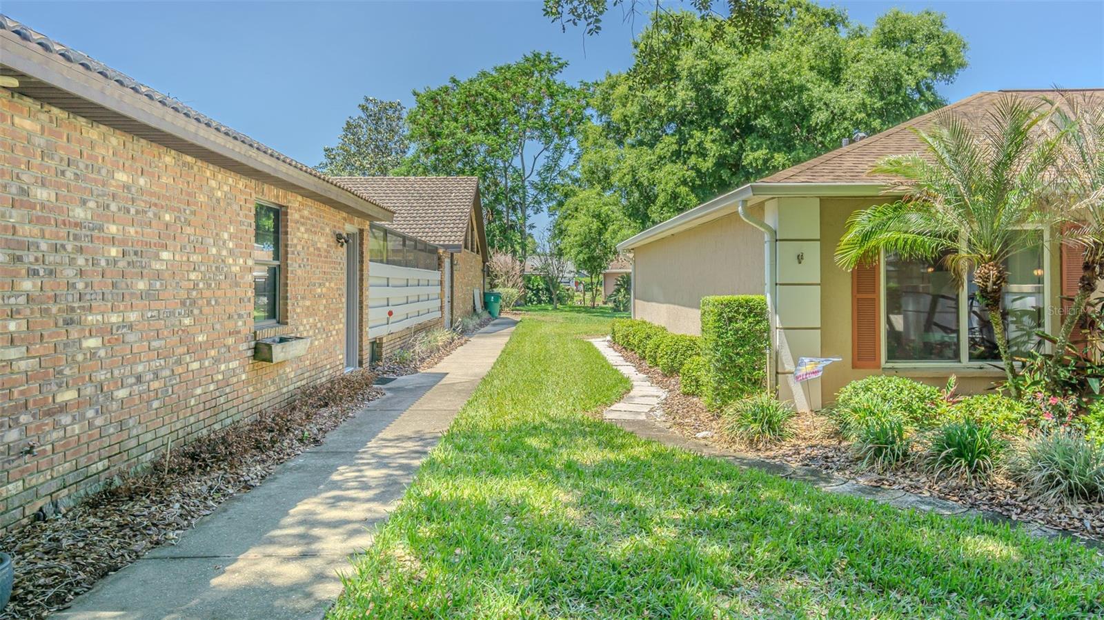 SILVER OAKS - Residential