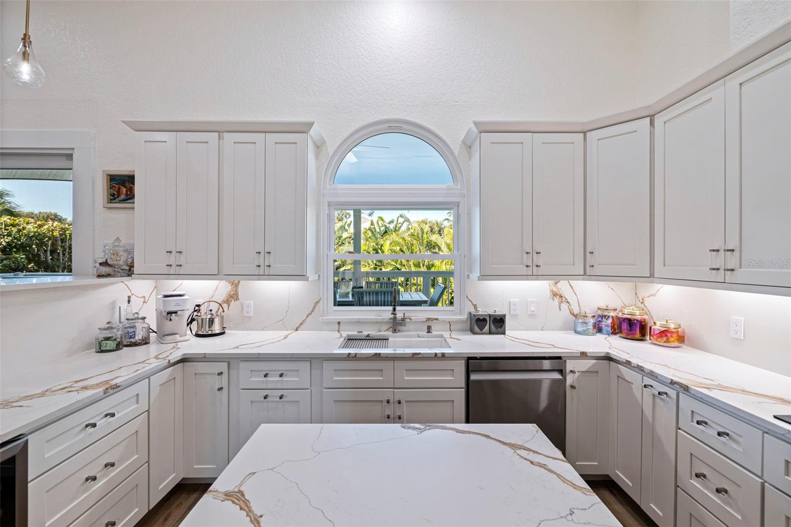 TIERRA VERDE - Residential