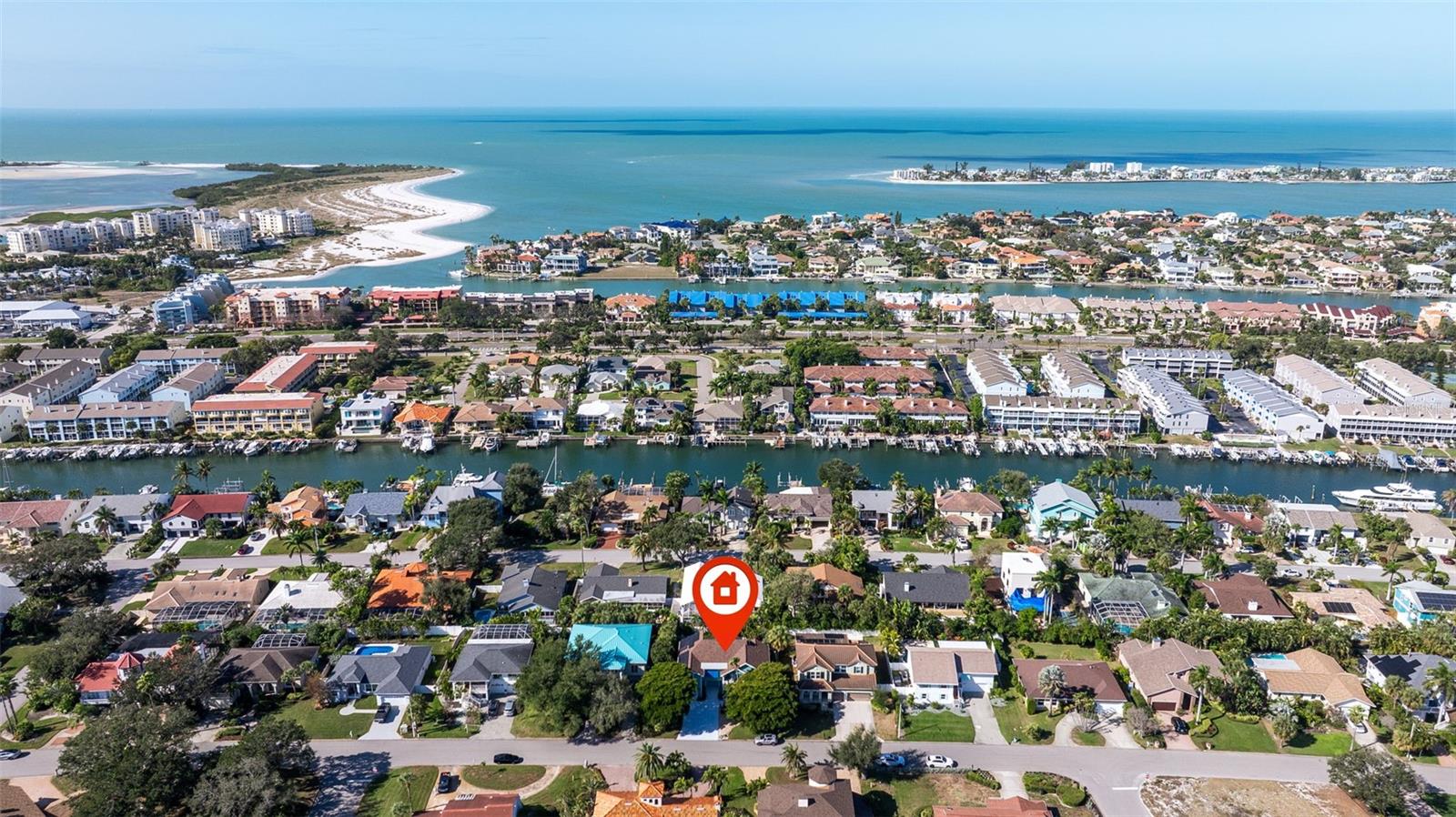 TIERRA VERDE - Residential