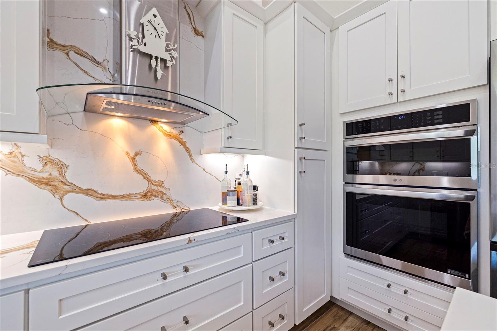 TIERRA VERDE - Residential