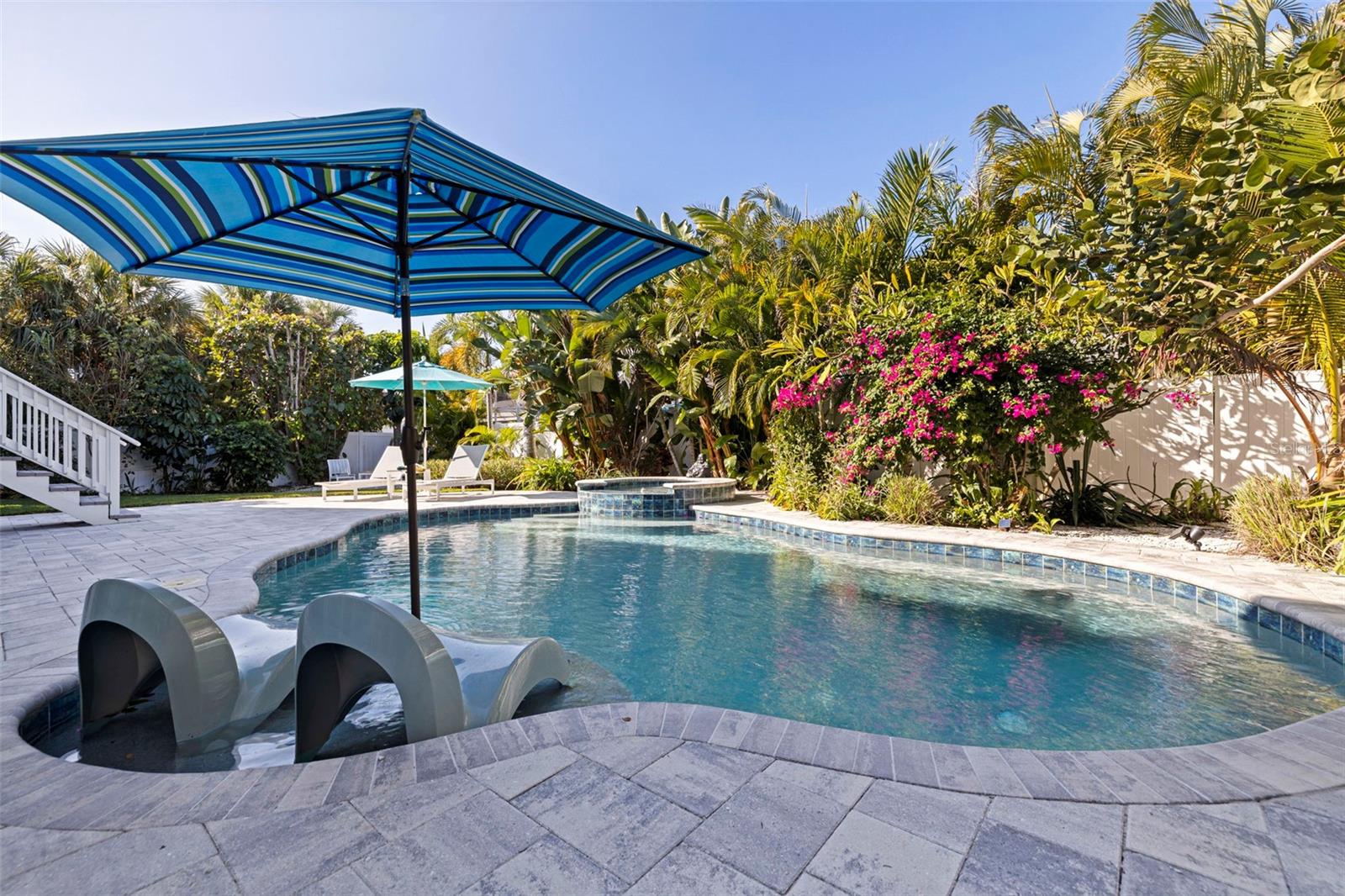 TIERRA VERDE - Residential