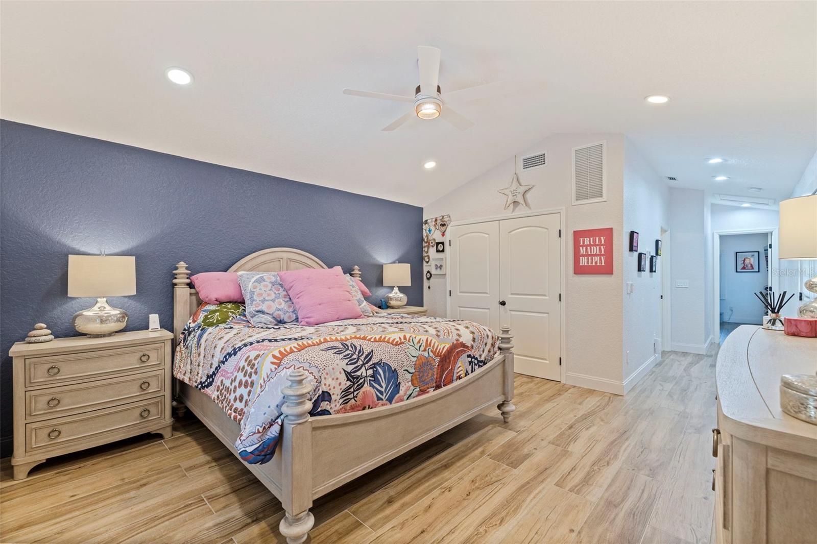 TIERRA VERDE - Residential