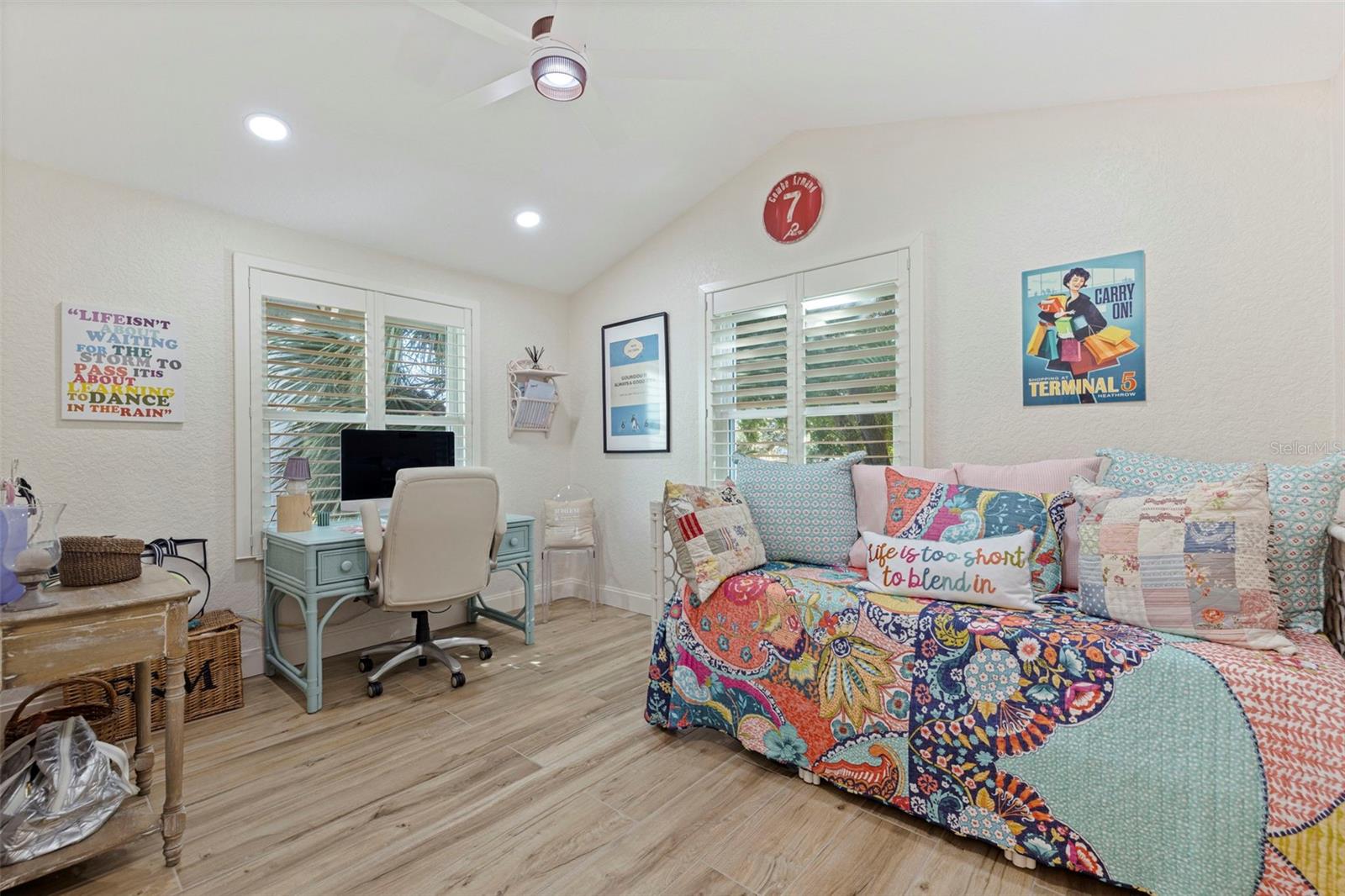 TIERRA VERDE - Residential