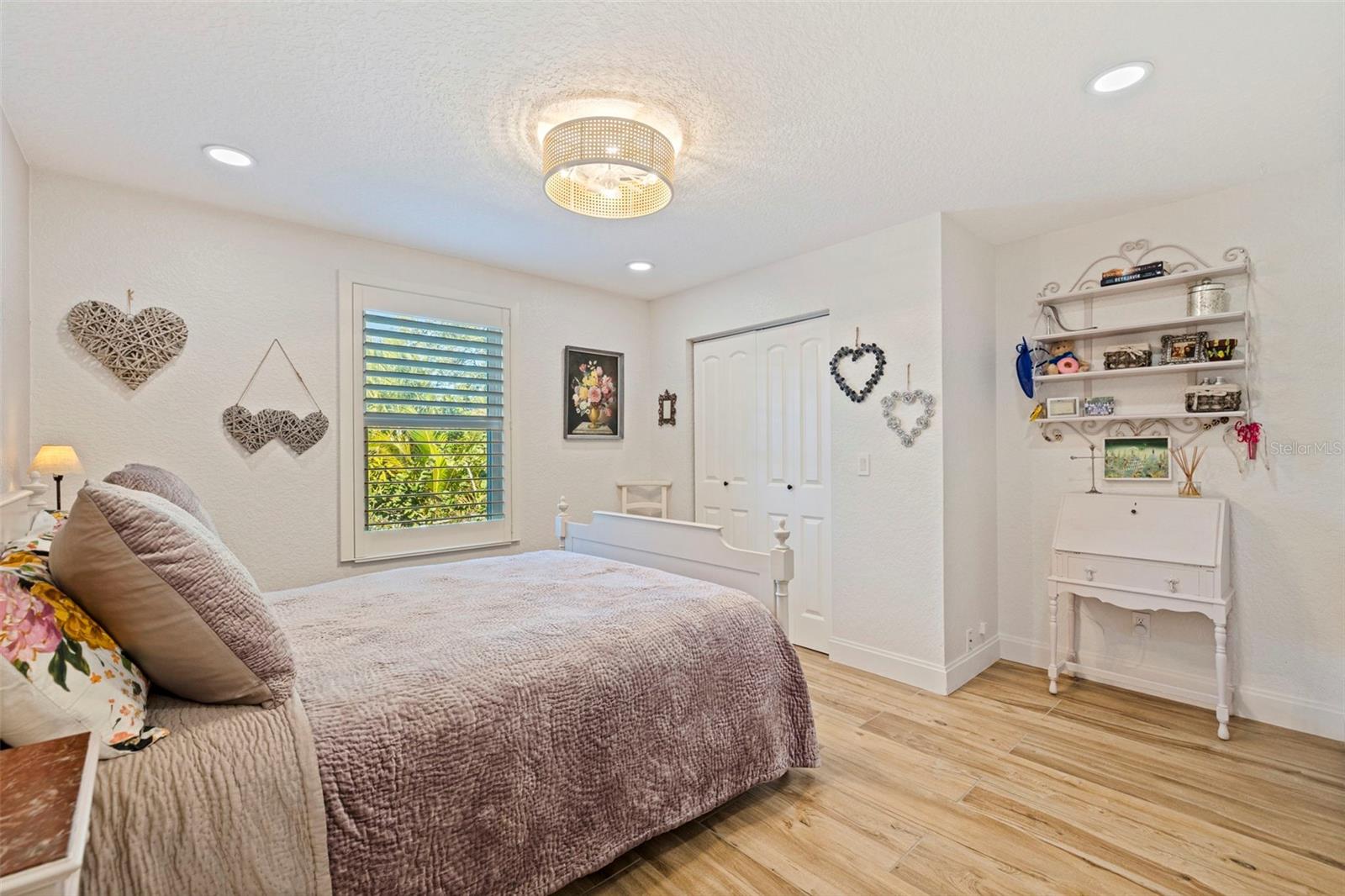 TIERRA VERDE - Residential