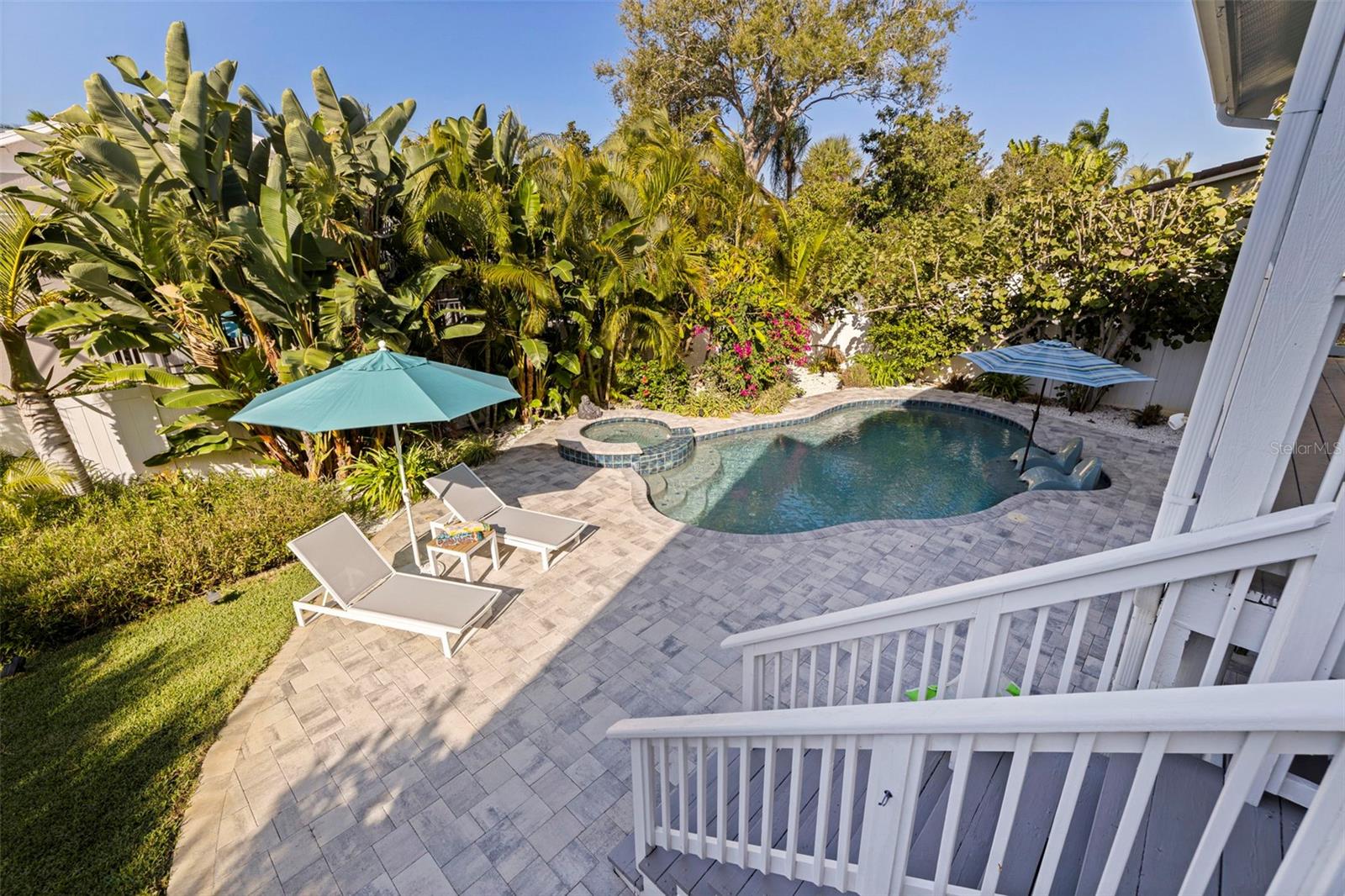 TIERRA VERDE - Residential