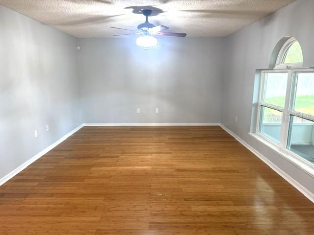 409 YEARLING COVE LOOP