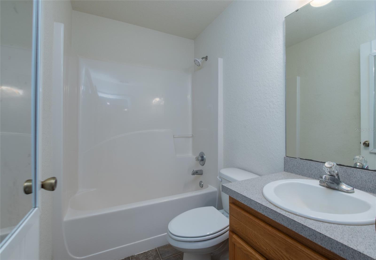 RAINBOW PARK UN 03 - Residential Lease