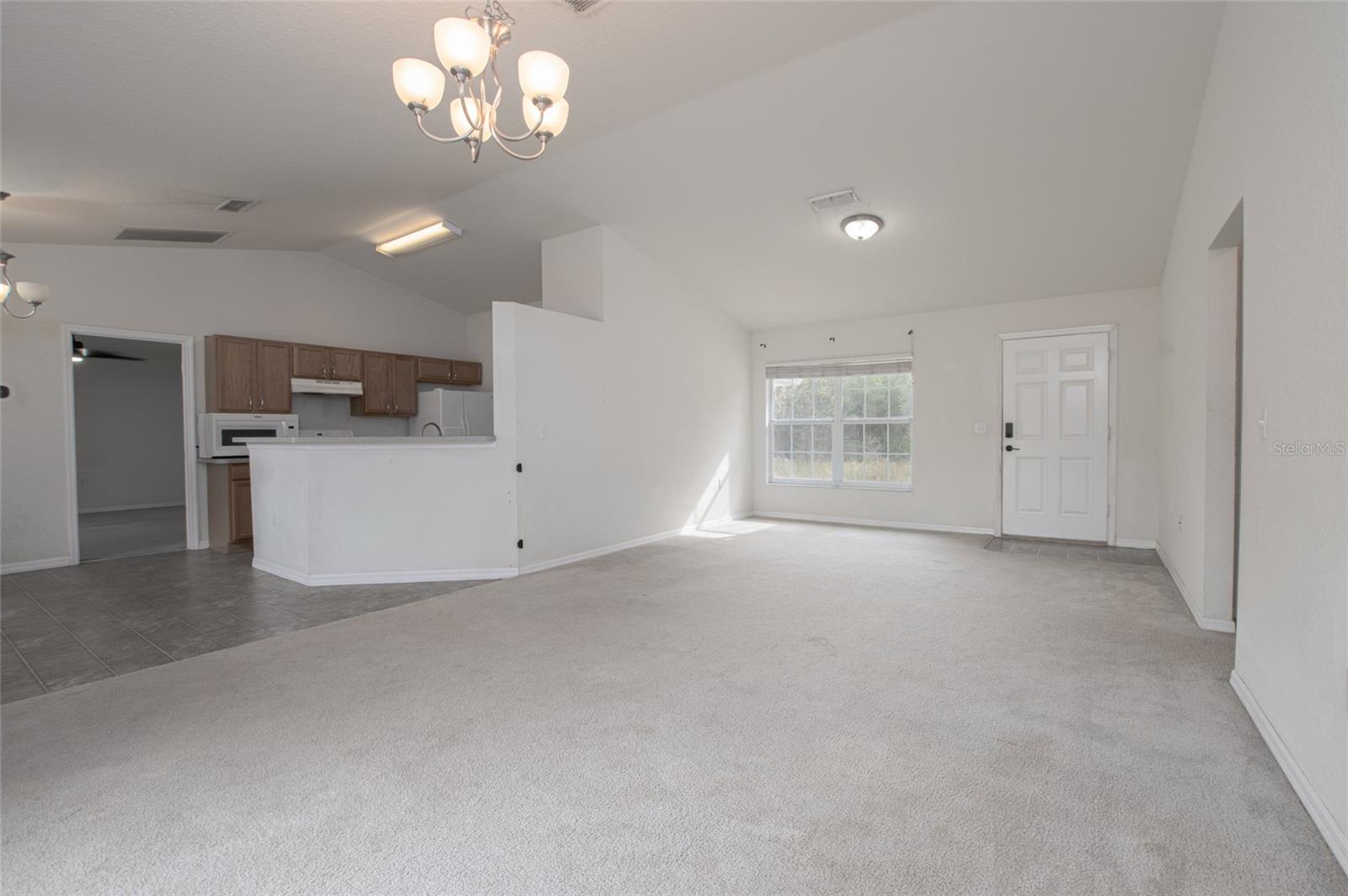 RAINBOW PARK UN 03 - Residential Lease