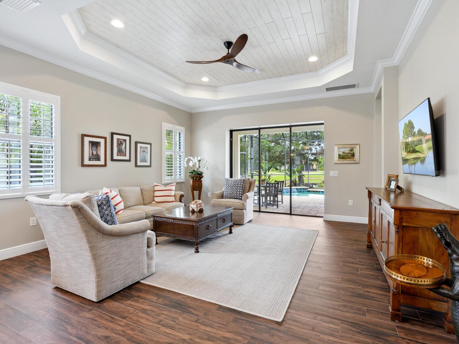 COUNTRY CLUB EAST AT LAKEWD RNCH QQ1 1 - Residential