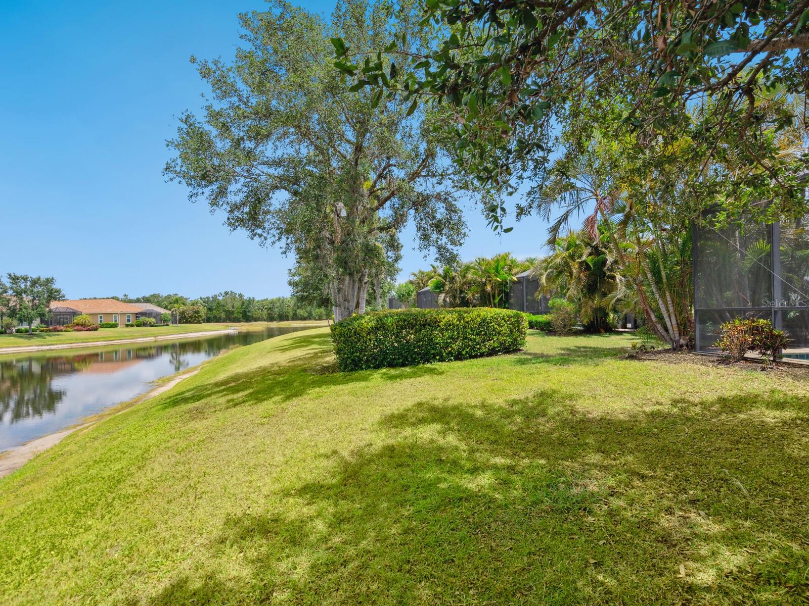 COUNTRY CLUB EAST AT LAKEWD RNCH QQ1 1 - Residential