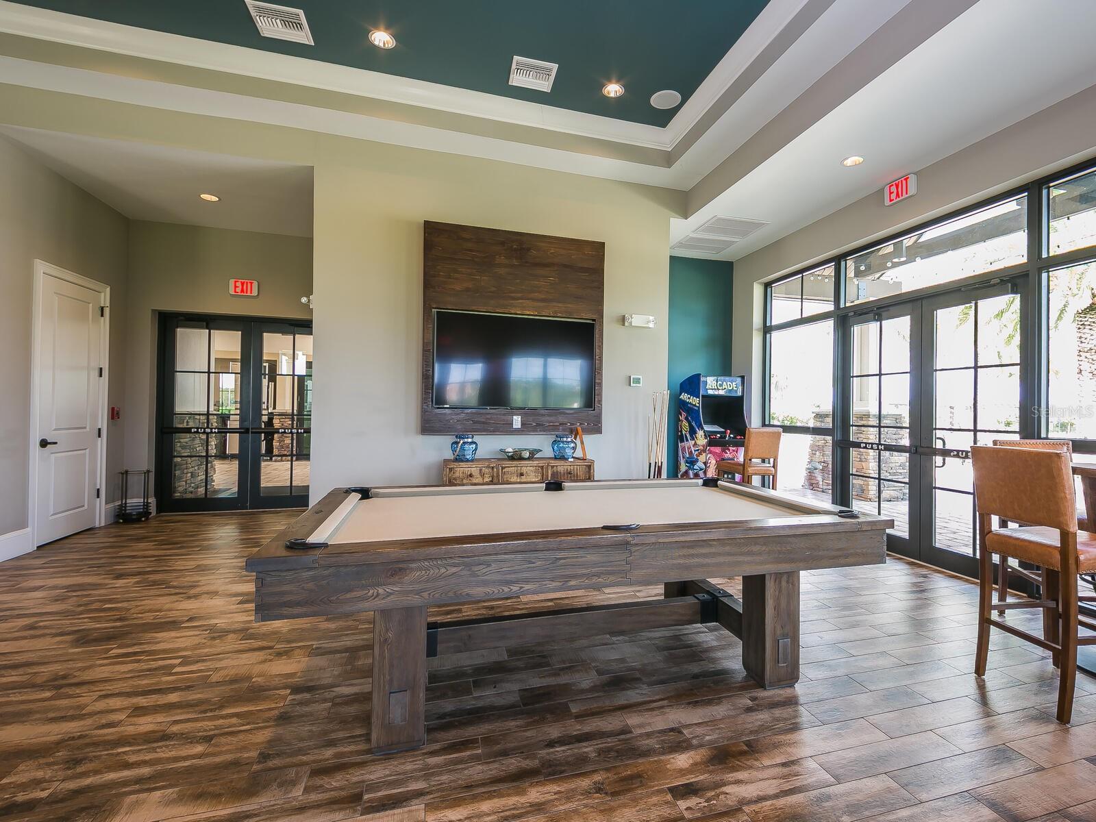 COUNTRY CLUB EAST AT LAKEWD RNCH QQ1 1 - Residential