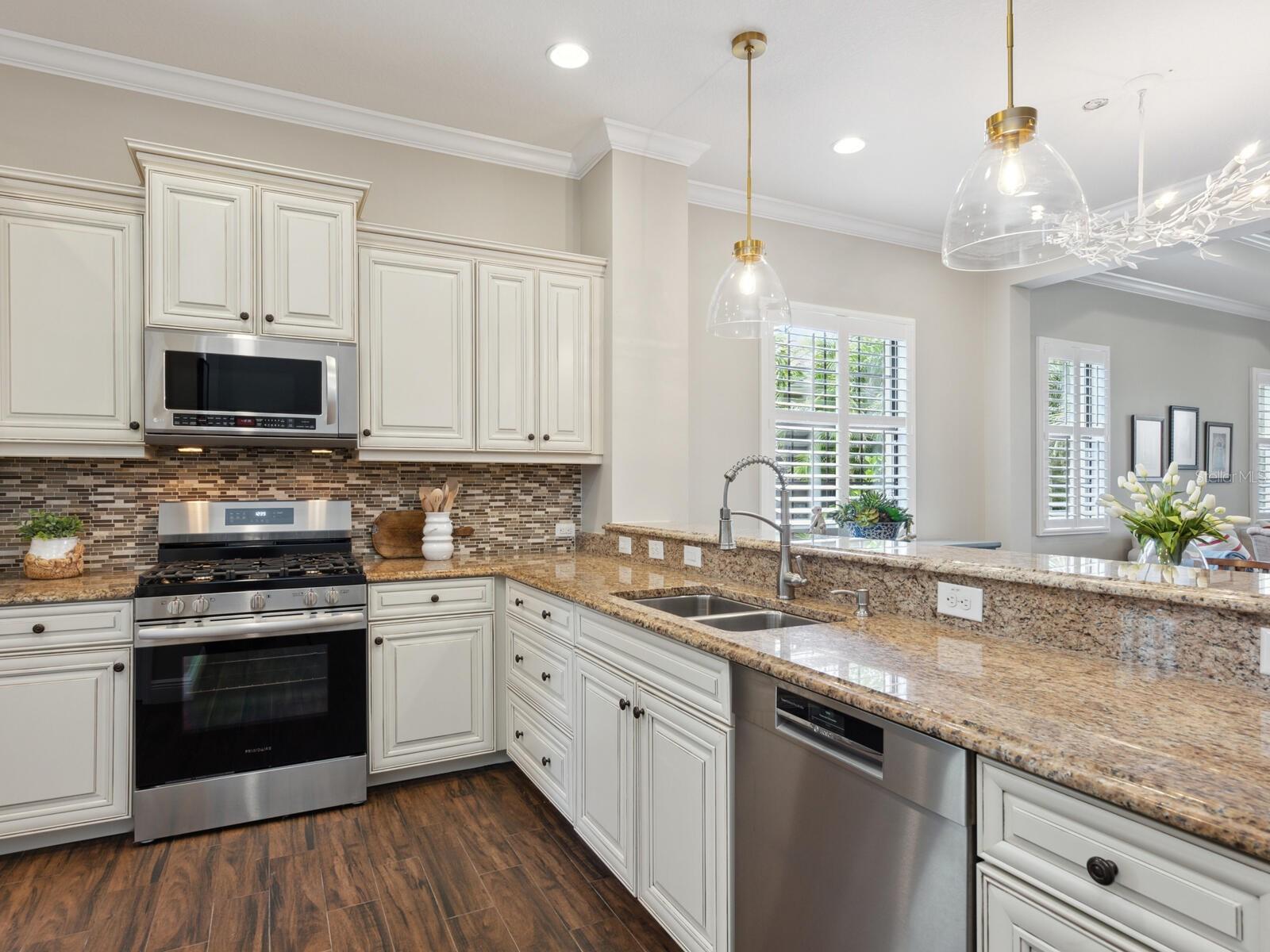 COUNTRY CLUB EAST AT LAKEWD RNCH QQ1 1 - Residential