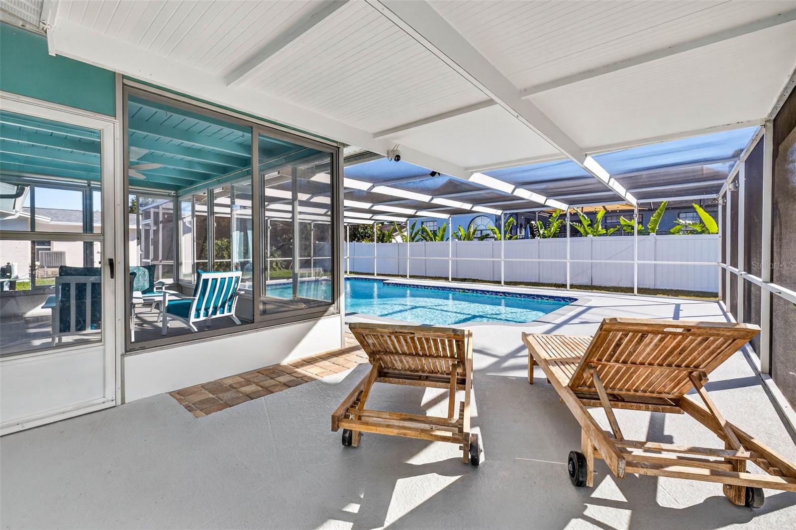 MAXIMO MOORINGS - Residential