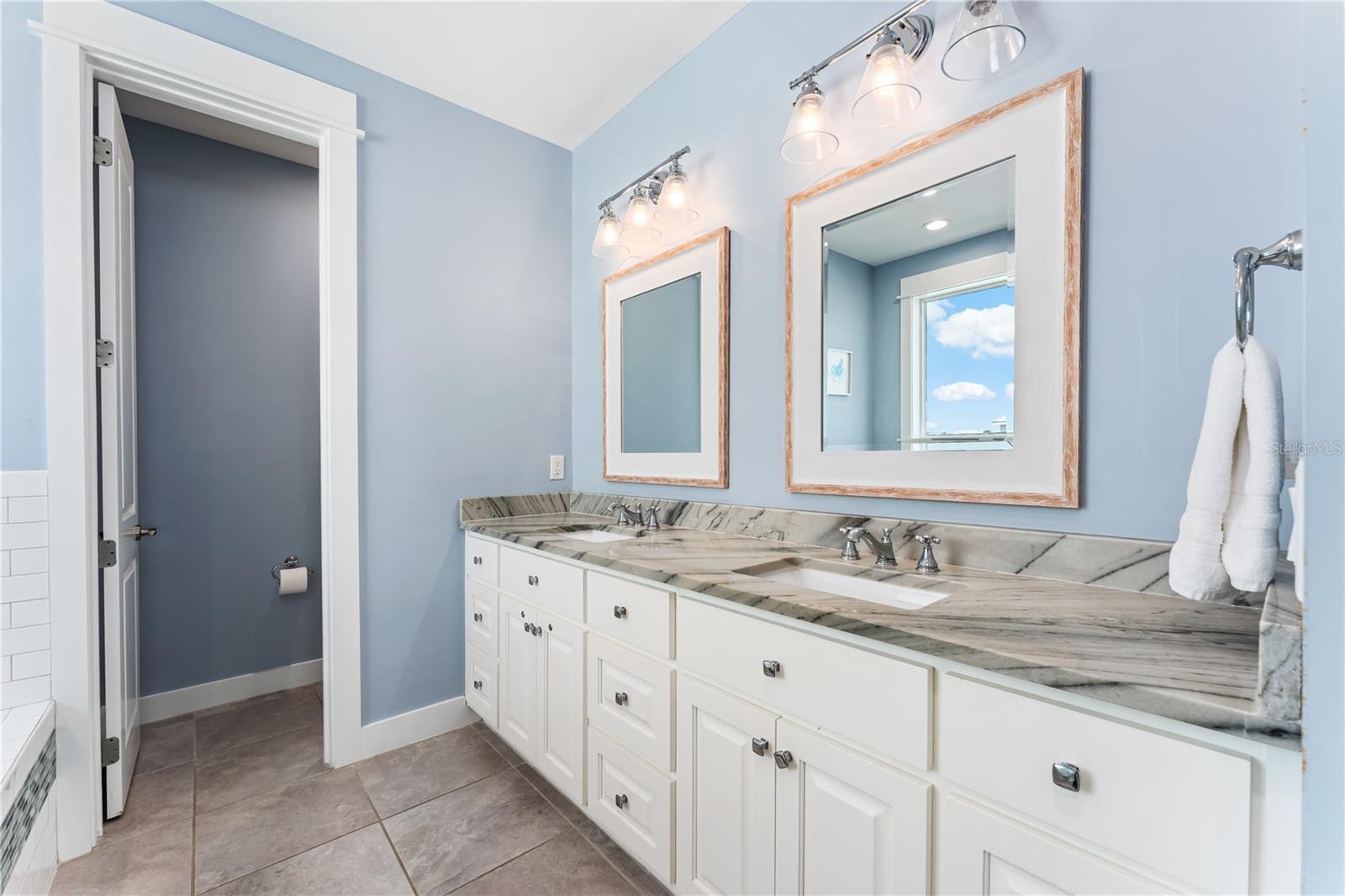 SEAGRASS - Residential