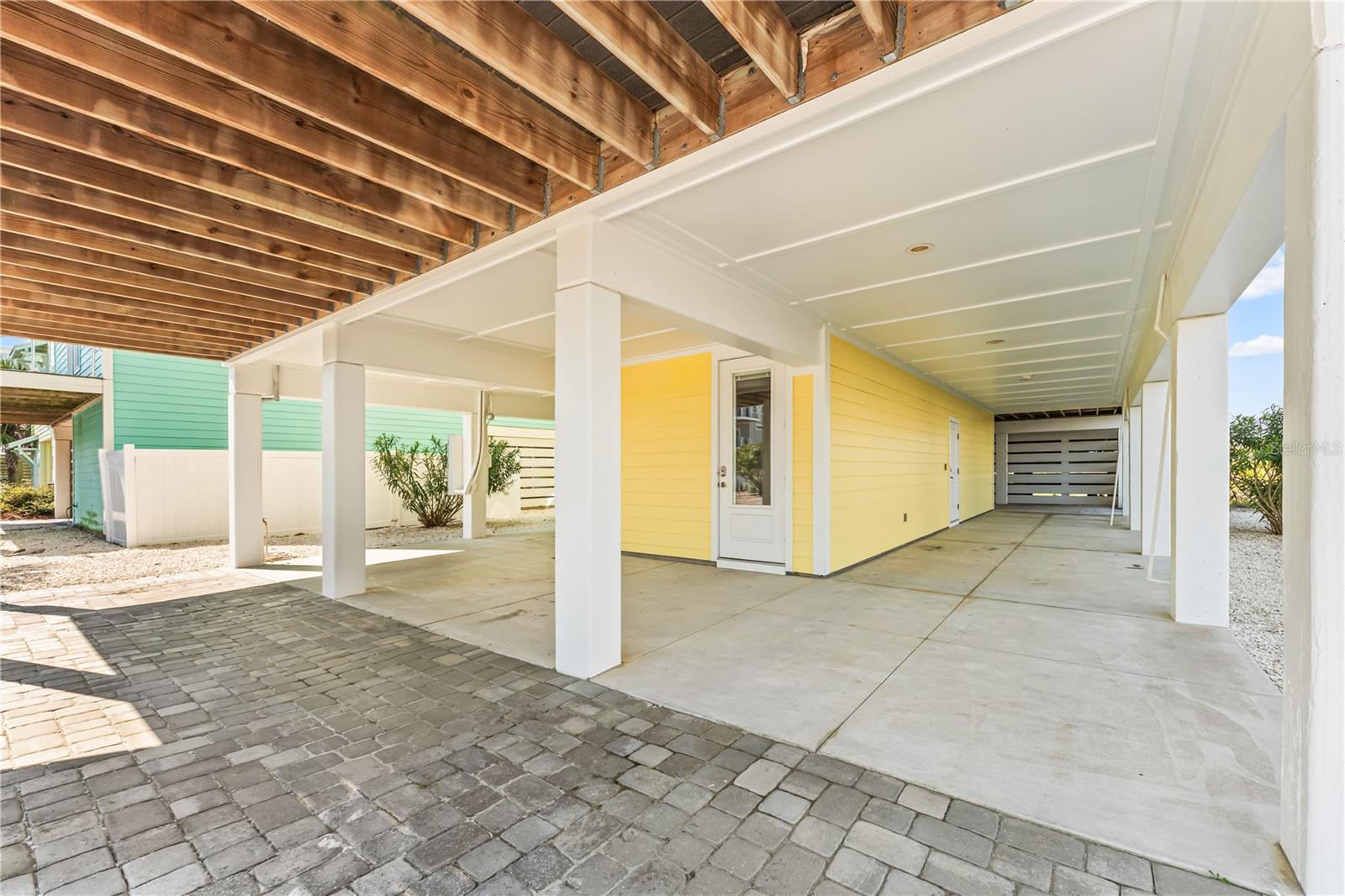 SEAGRASS - Residential