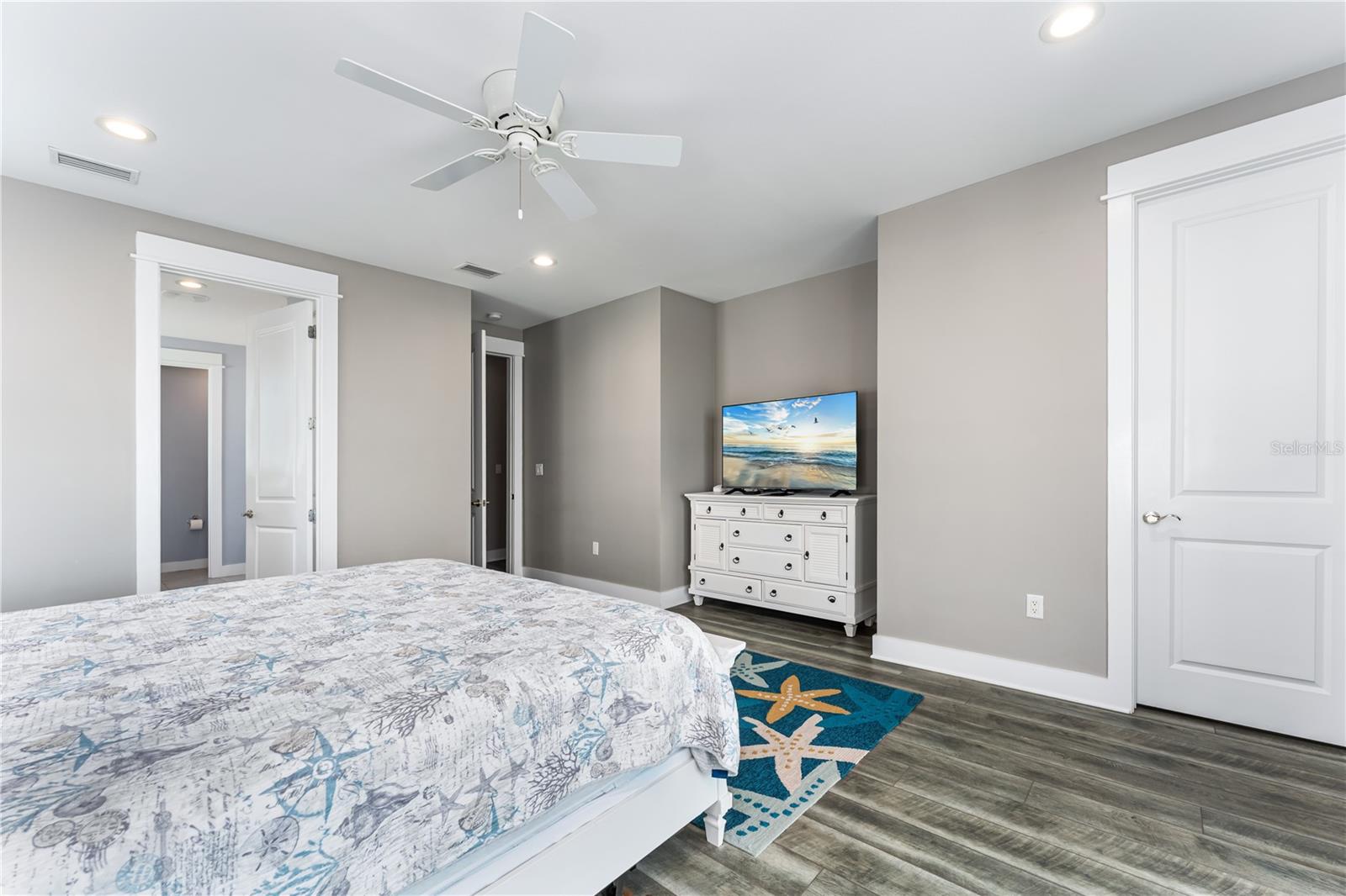 SEAGRASS - Residential