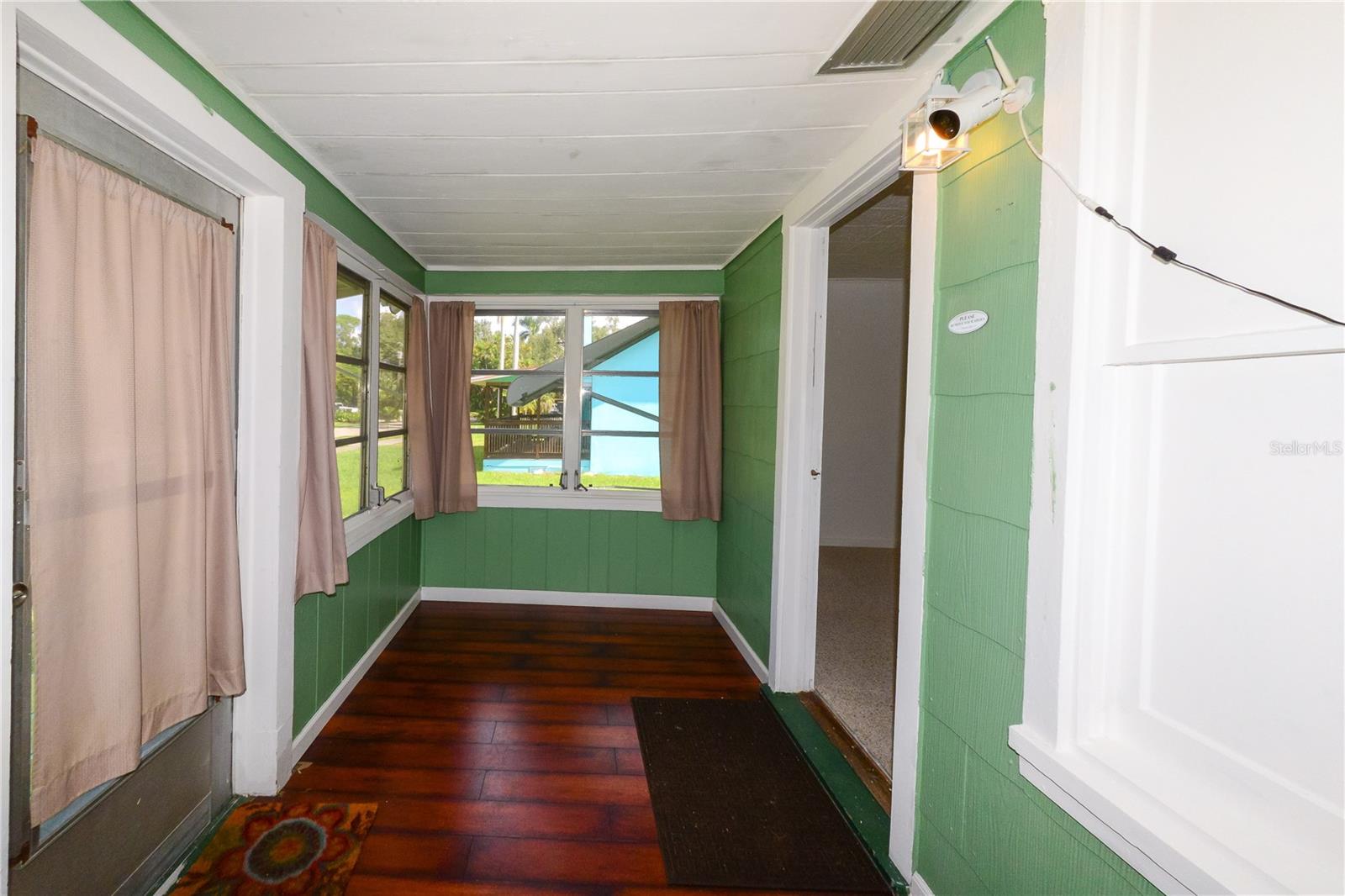 HENDRY ESTATES - Residential