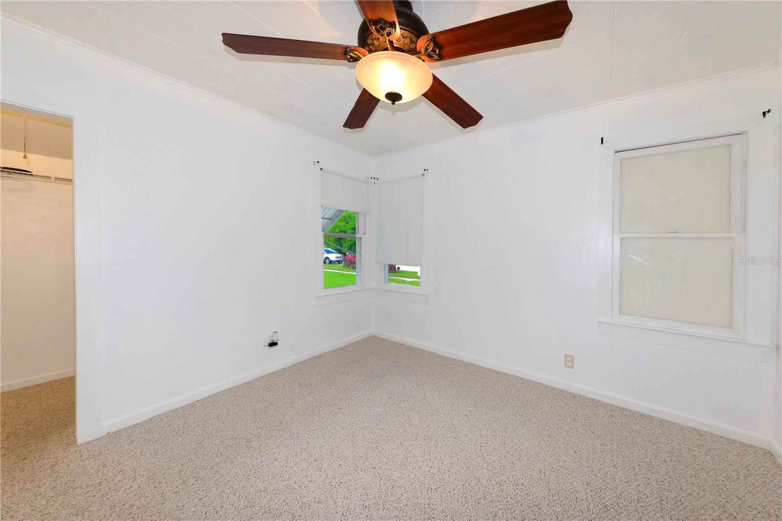 HENDRY ESTATES - Residential