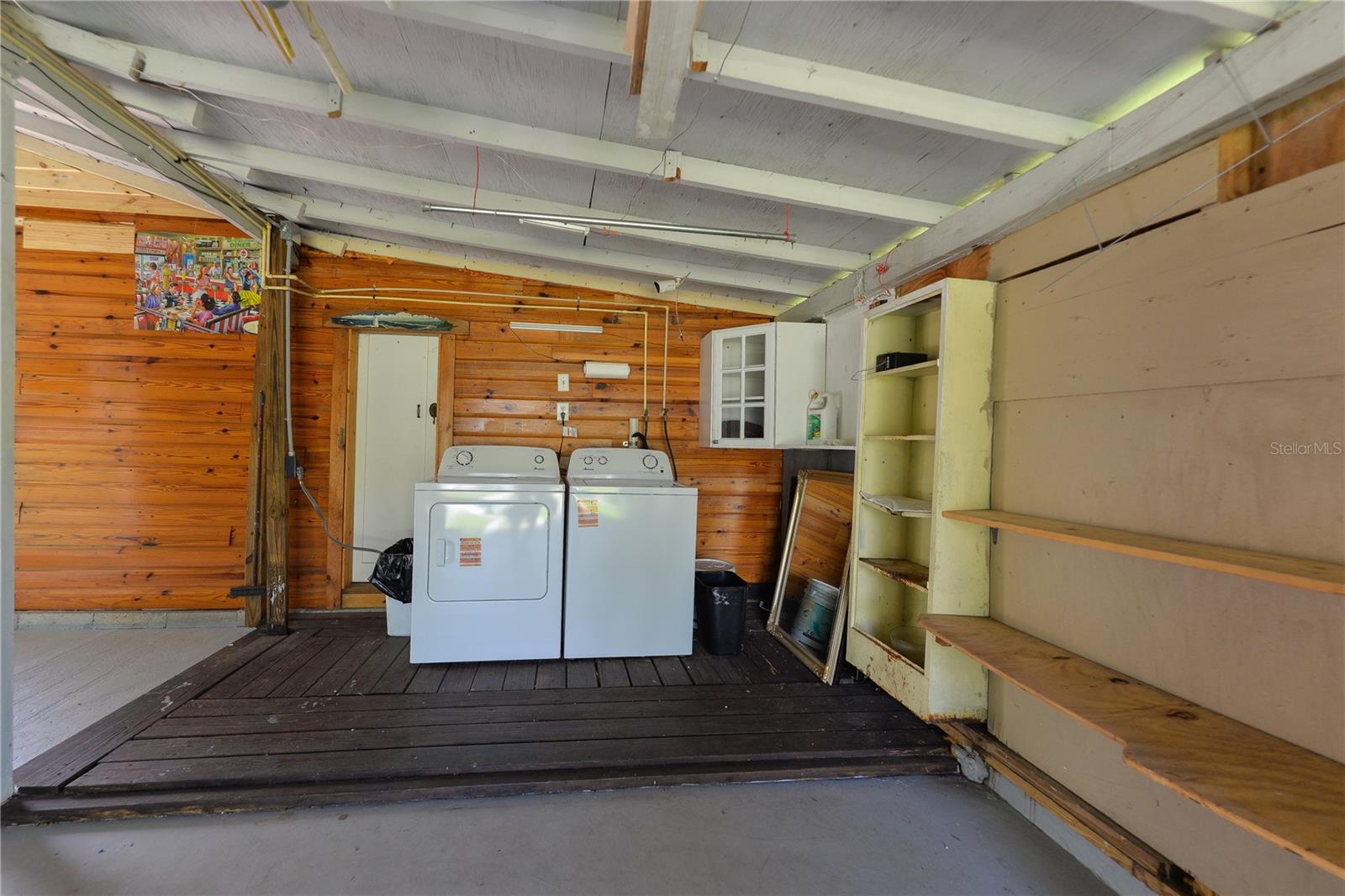 HENDRY ESTATES - Residential