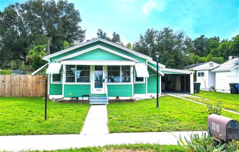 Photo of 3510 E Riverside Drive, Fort Myers, FL 33916 (MLS # C7515216)