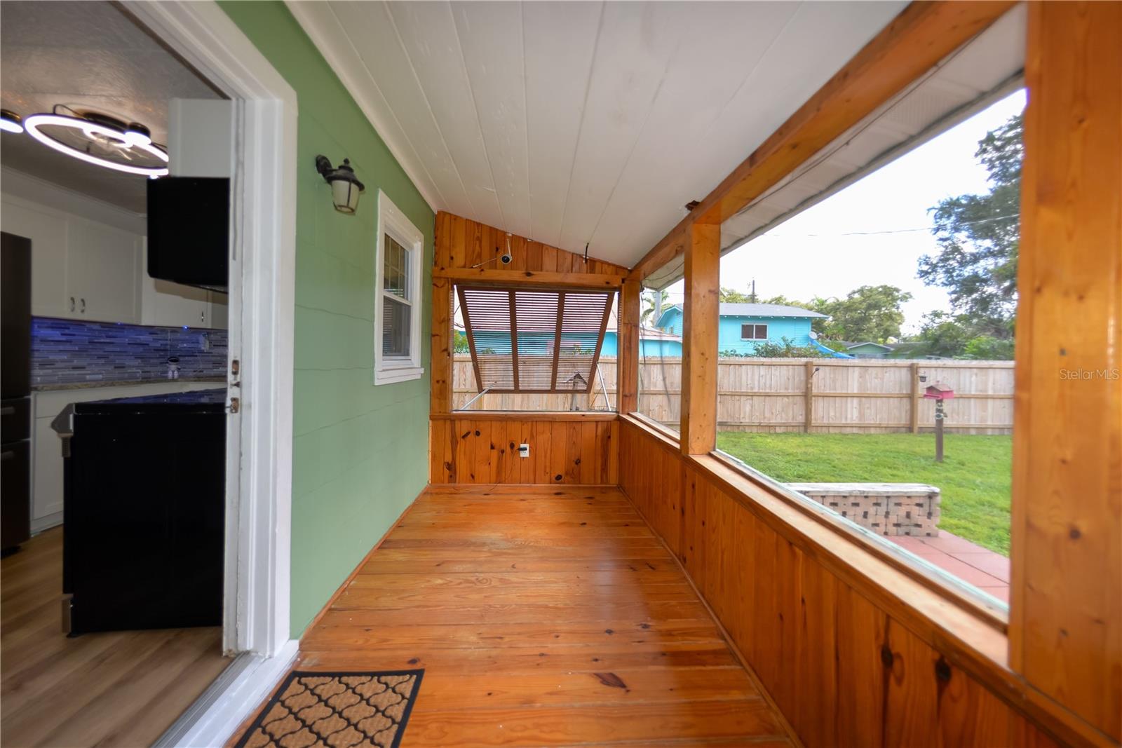 HENDRY ESTATES - Residential