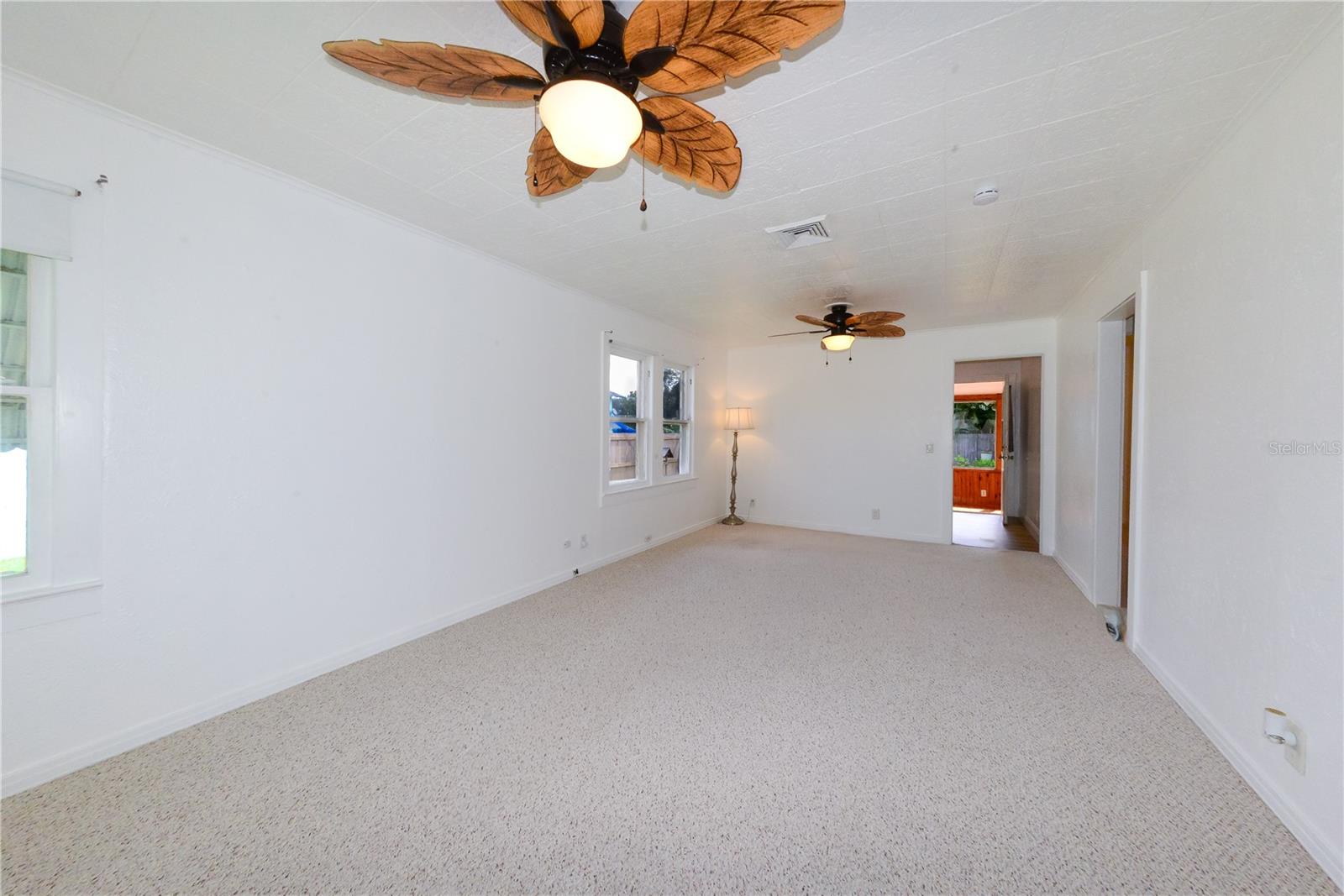 HENDRY ESTATES - Residential