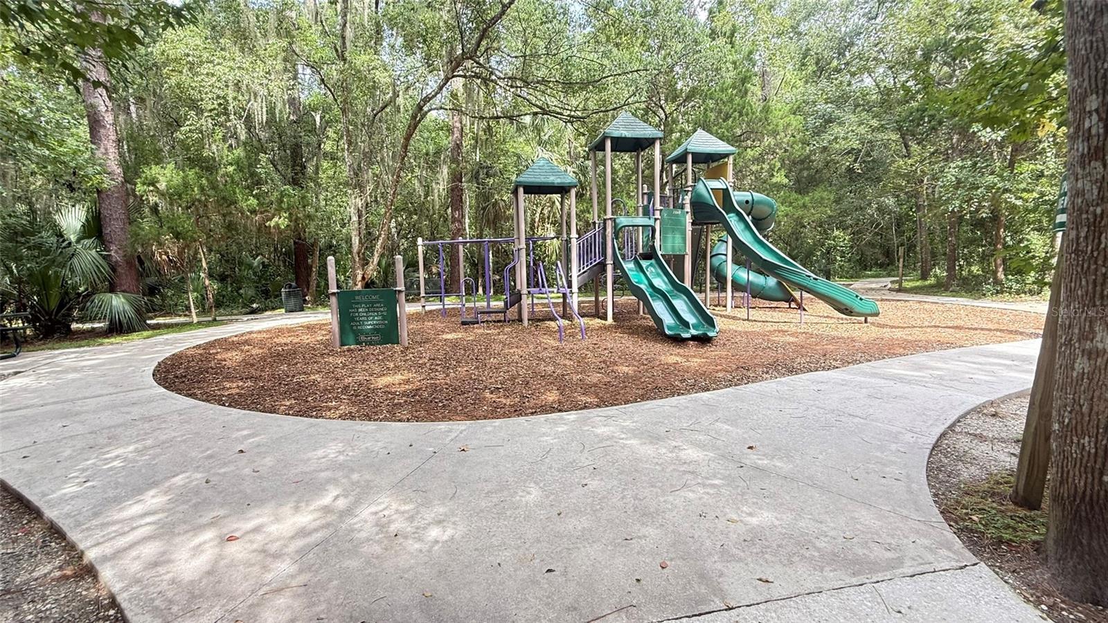 LAKESIDE CONDO APTS - Residential