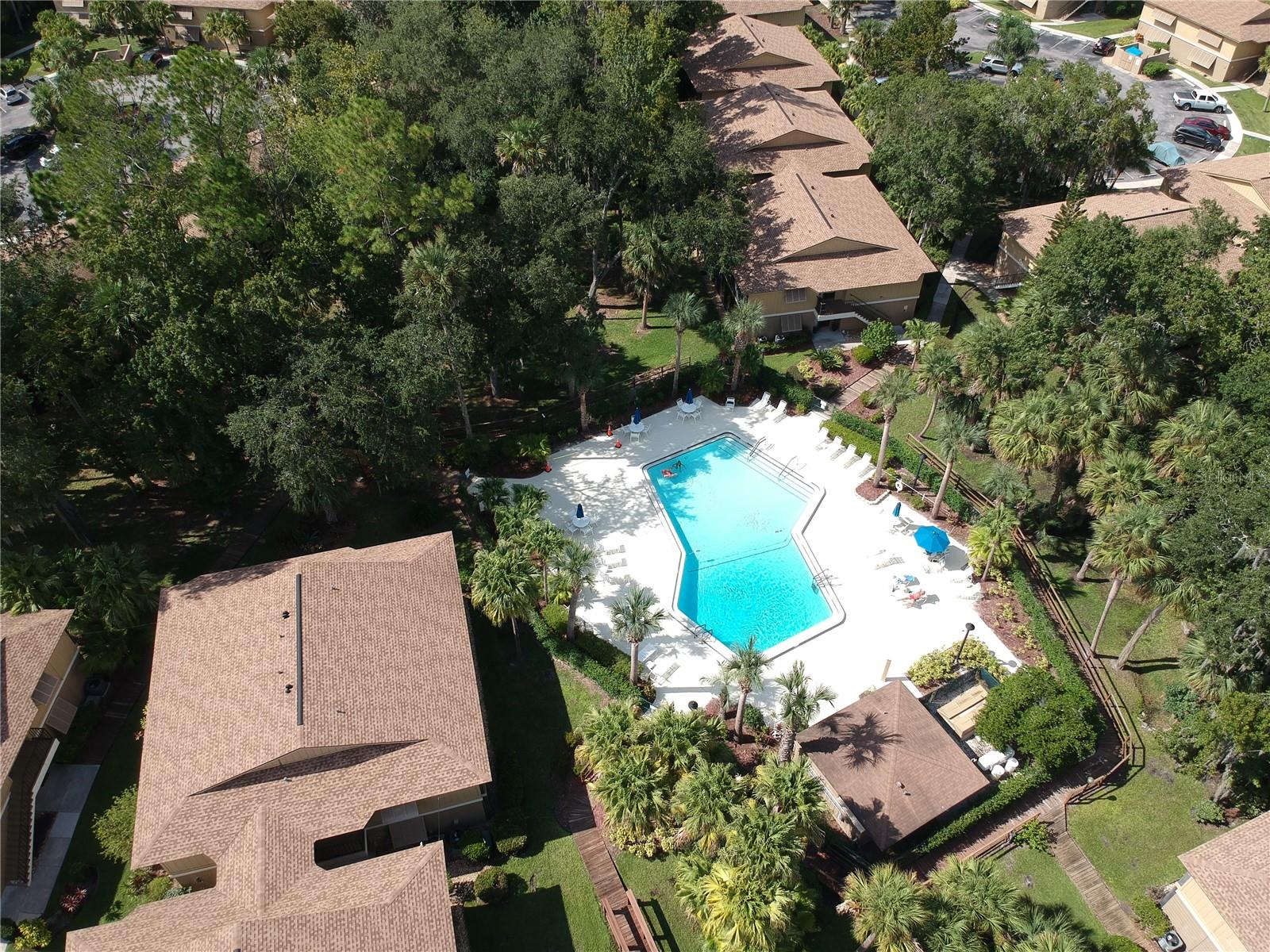 LAKESIDE CONDO APTS - Residential