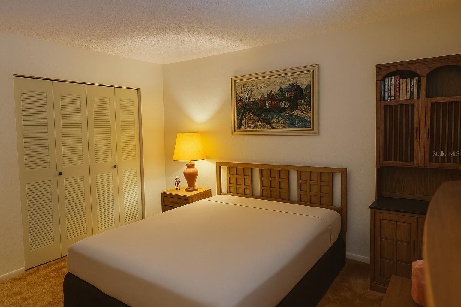 LAKESIDE CONDO APTS - Residential