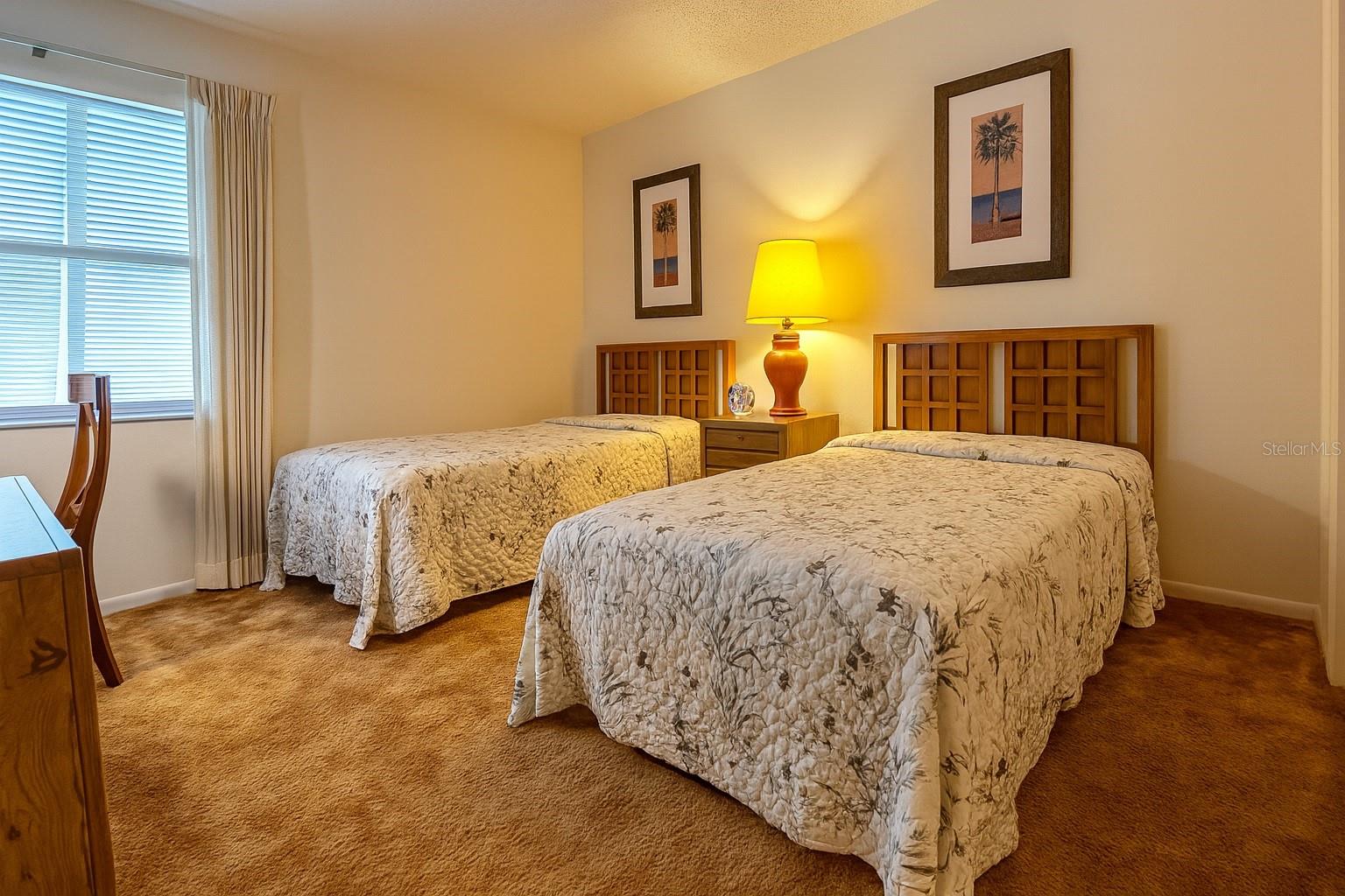 LAKESIDE CONDO APTS - Residential