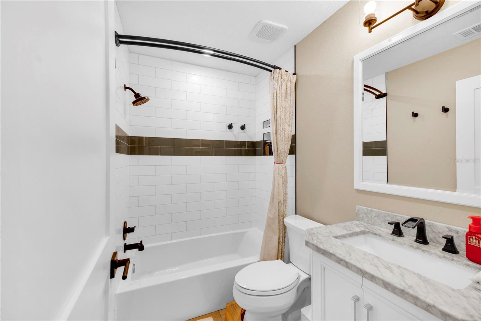 YORKTOWN AT BEACON PLACE - Residential