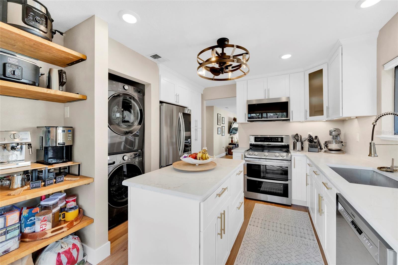 YORKTOWN AT BEACON PLACE - Residential