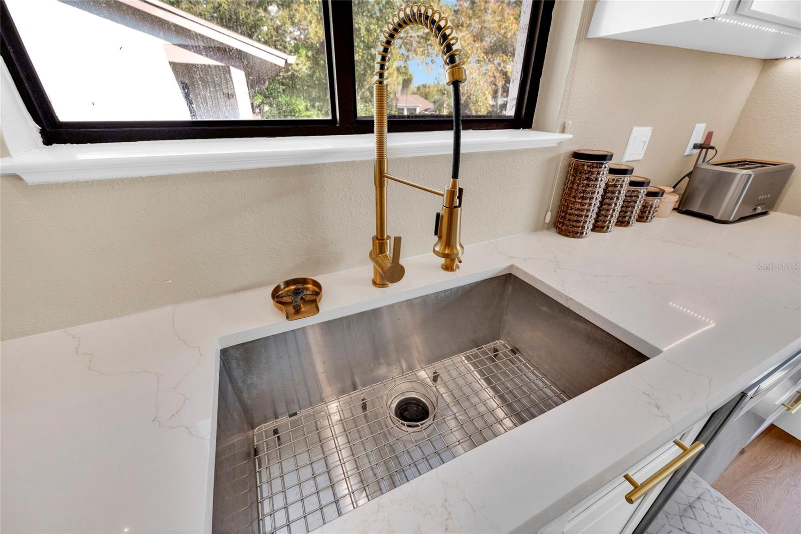 YORKTOWN AT BEACON PLACE - Residential