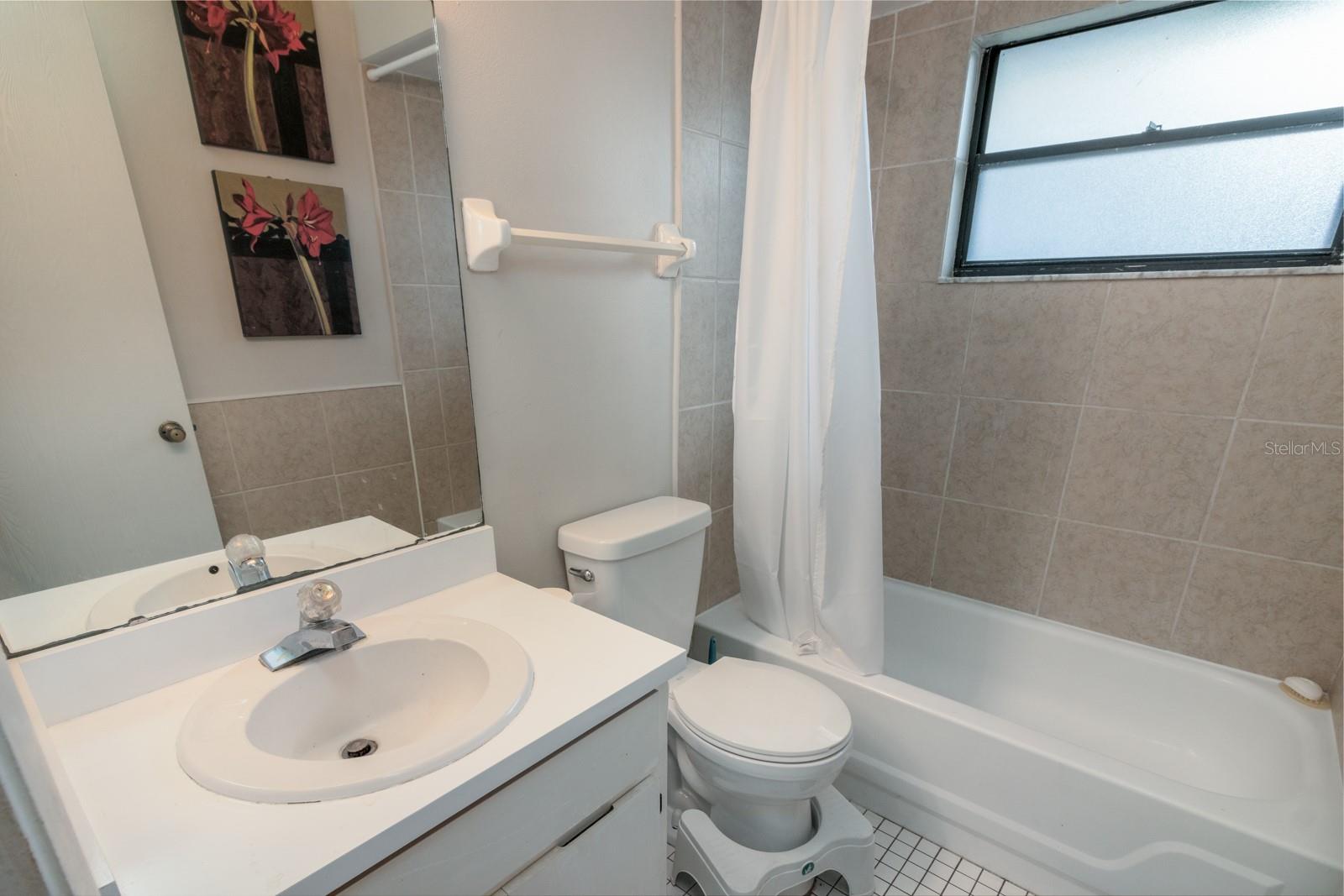 ROLLING OAKS - Residential