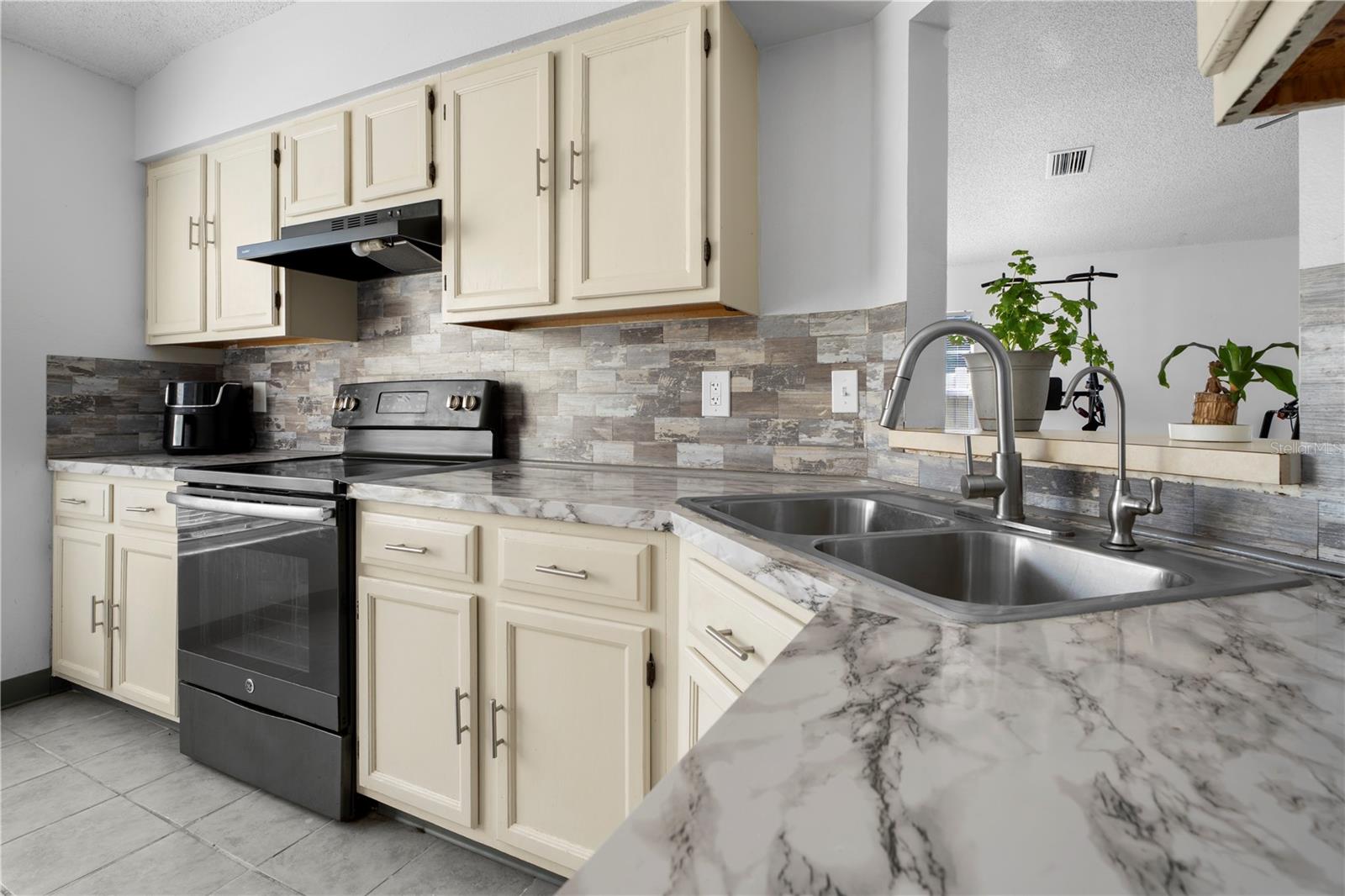 SUMMERFIELD VILLAGE 1 TR 30 - Residential